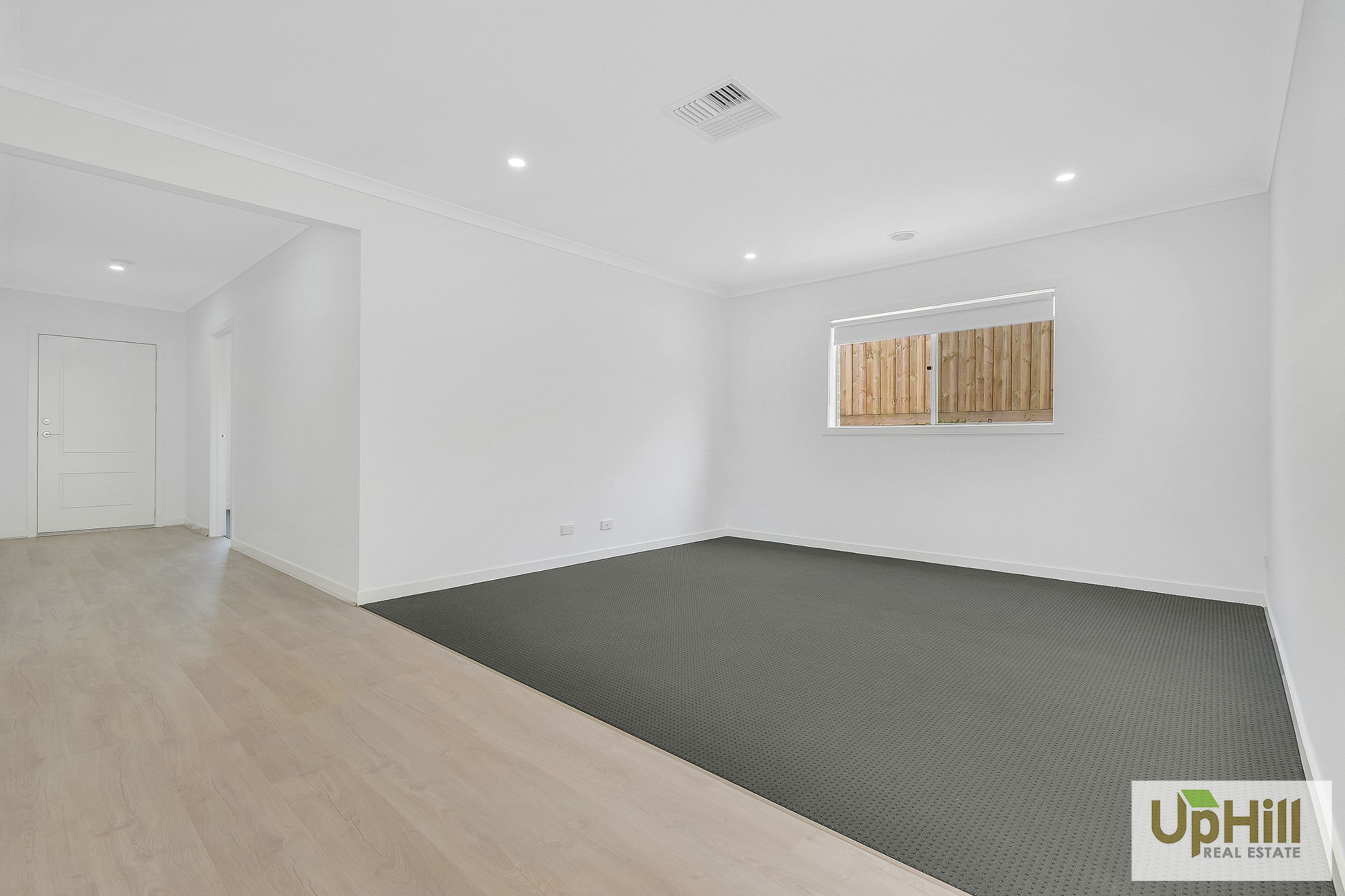 39 NOAH ROAD, Clyde North - Thumbnail 4