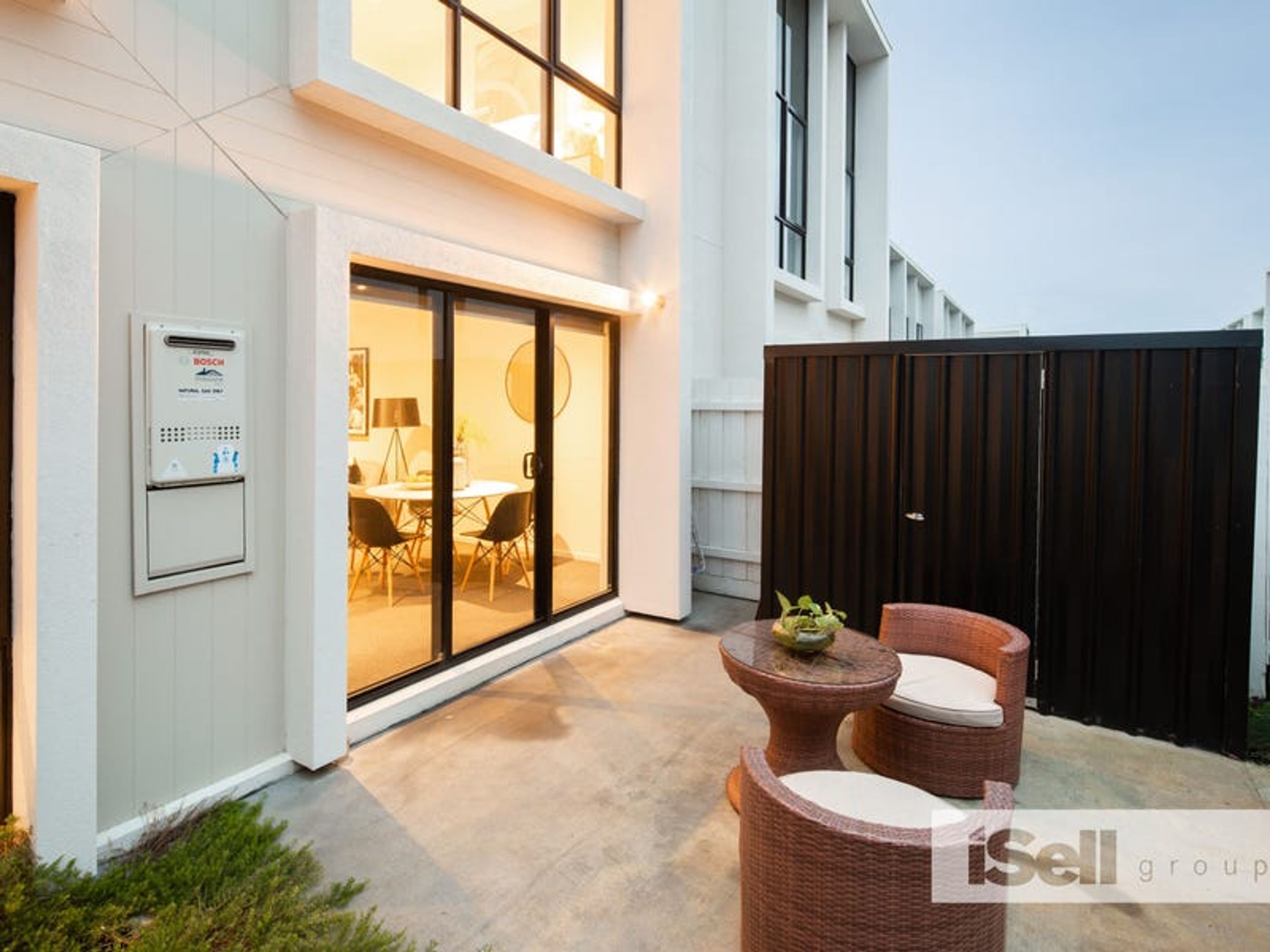 24 Bombala Street, Springvale - Thumbnail 8