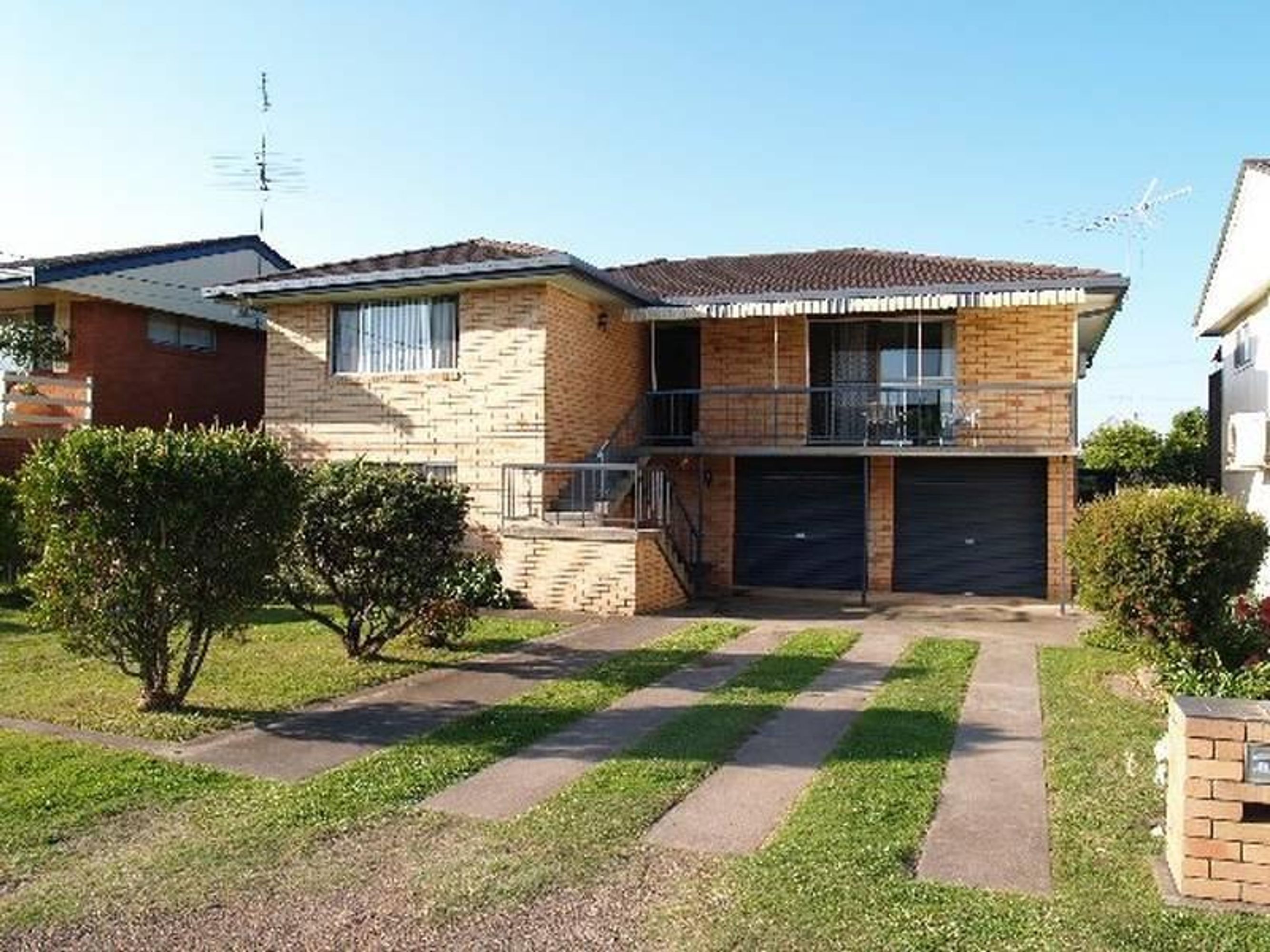 8 Eggins Street, Grafton - Image 1