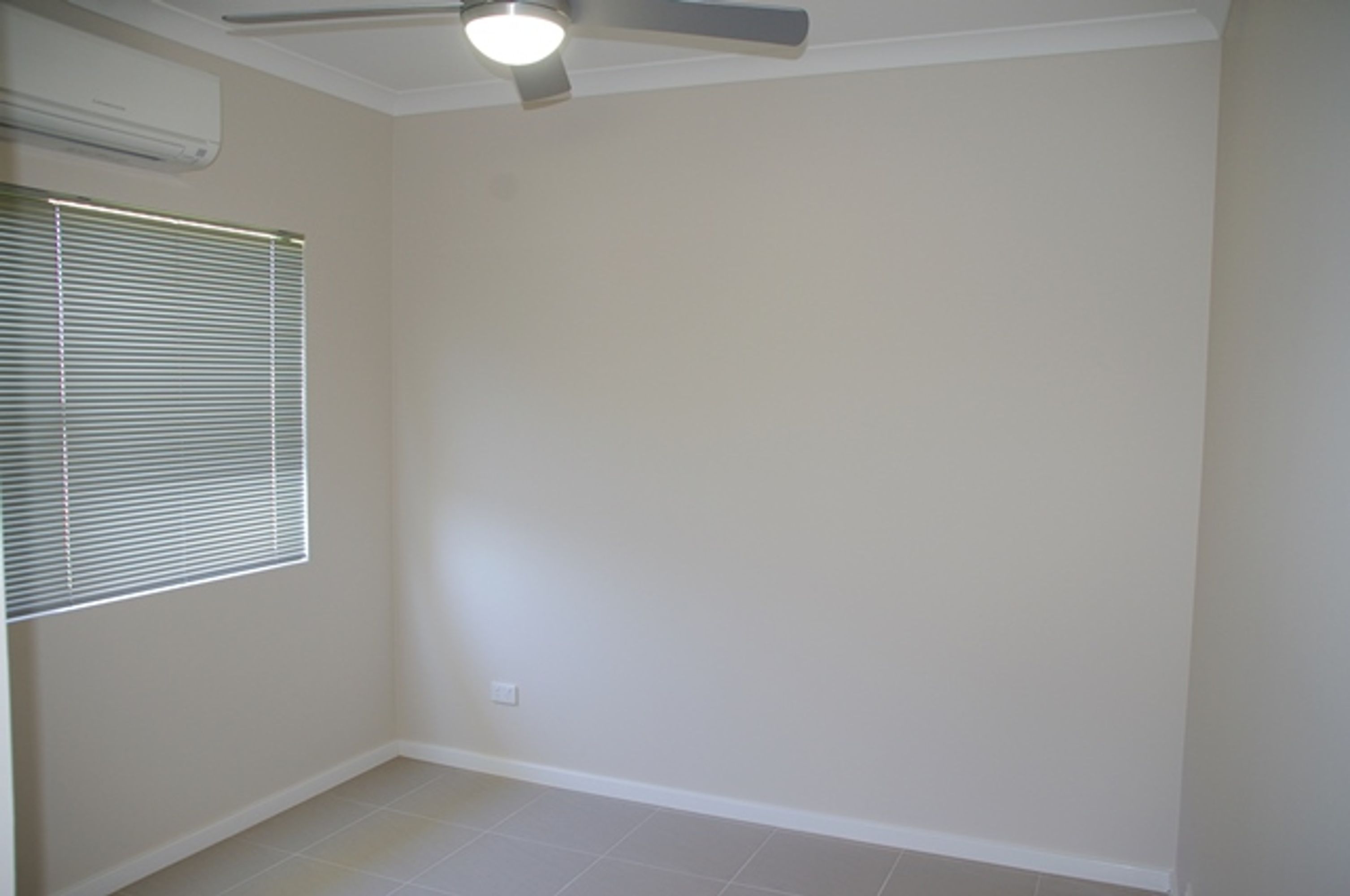 31 Ophthalmia Crescent, Newman, Newman - Thumbnail 4