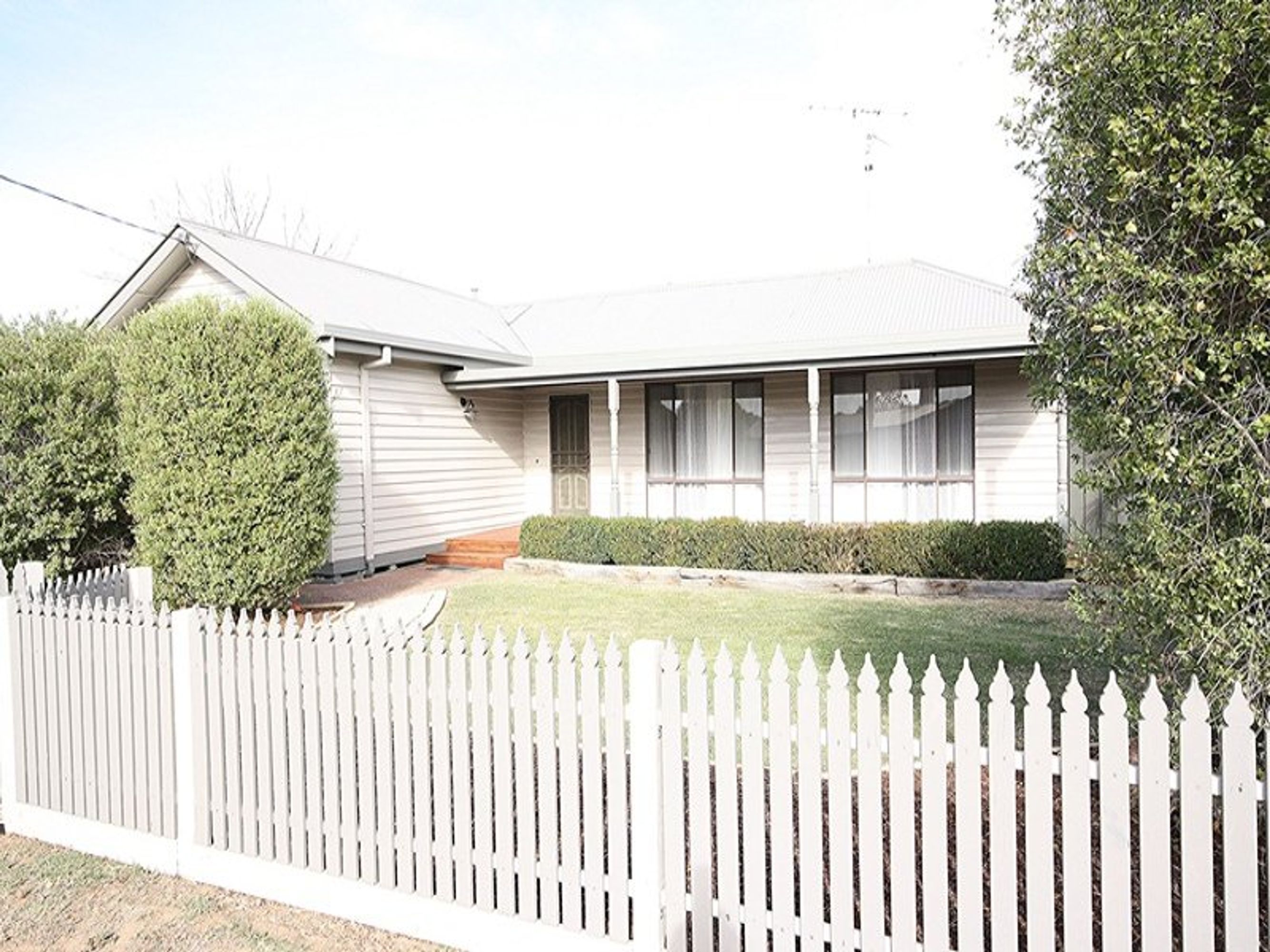 10 Banool Street, Horsham VIC 3400, Horsham - Thumbnail 2