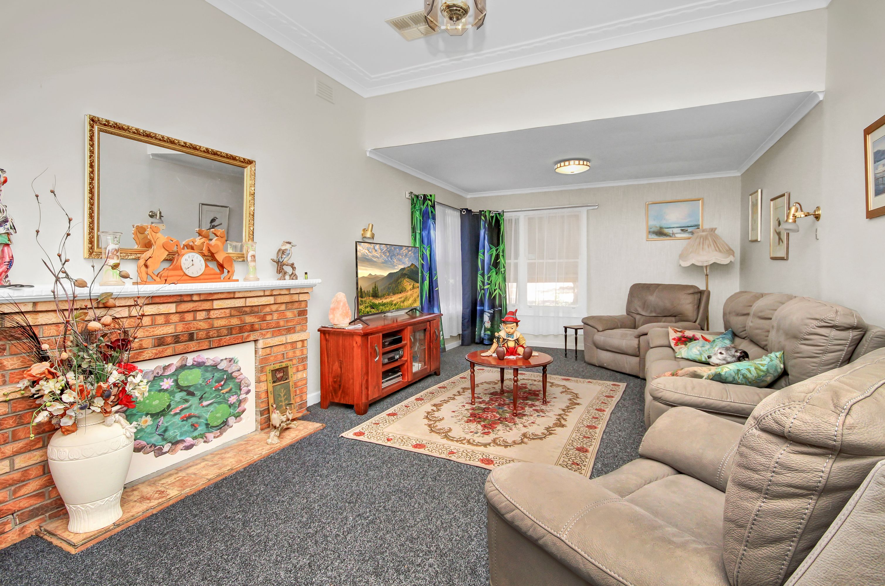 103 Jamouneau Street, Warracknabeal VIC 3393, Warracknabeal - Thumbnail 2