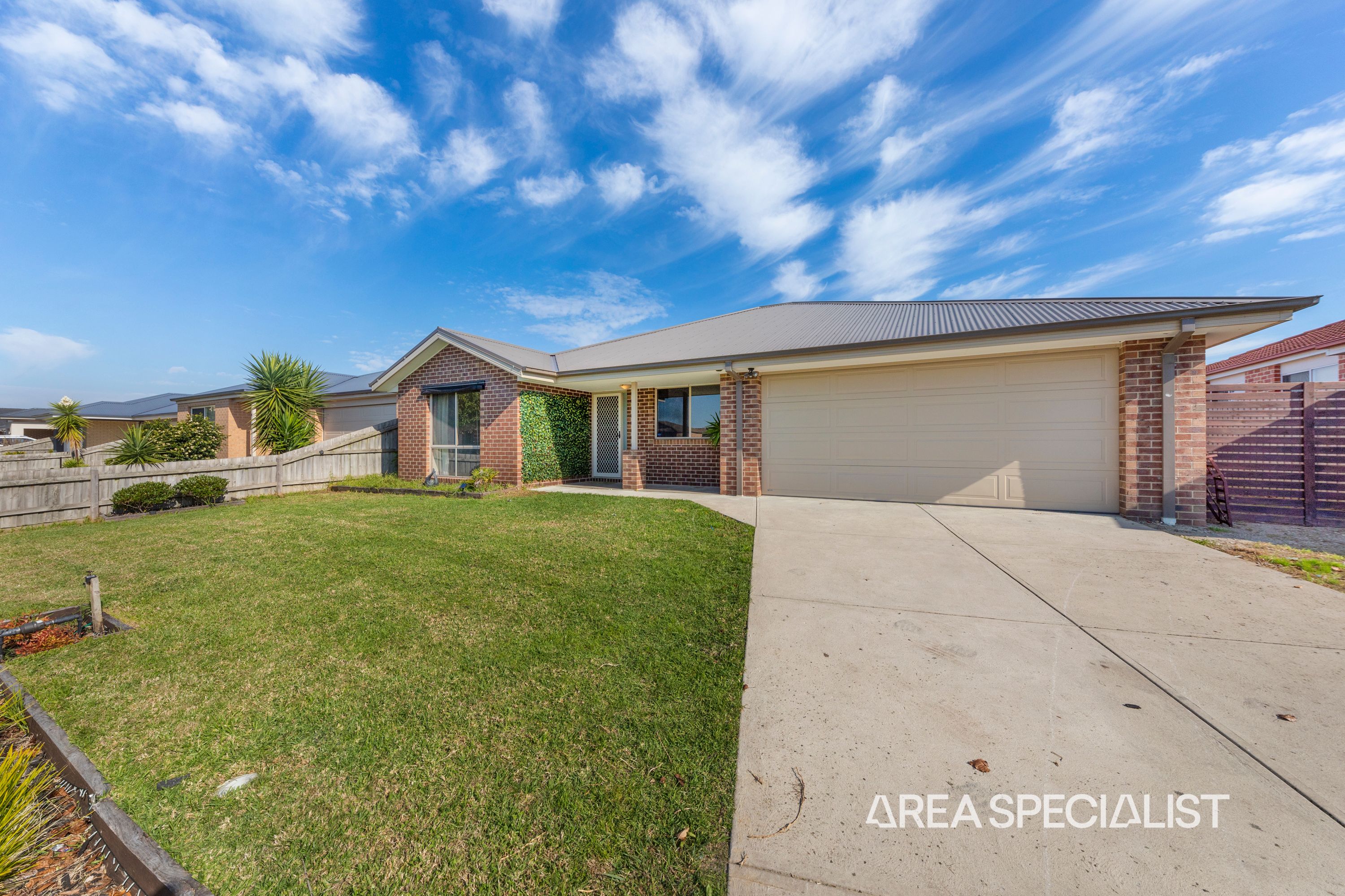 11 Emerald Crescent, Koo Wee Rup - Thumbnail 4