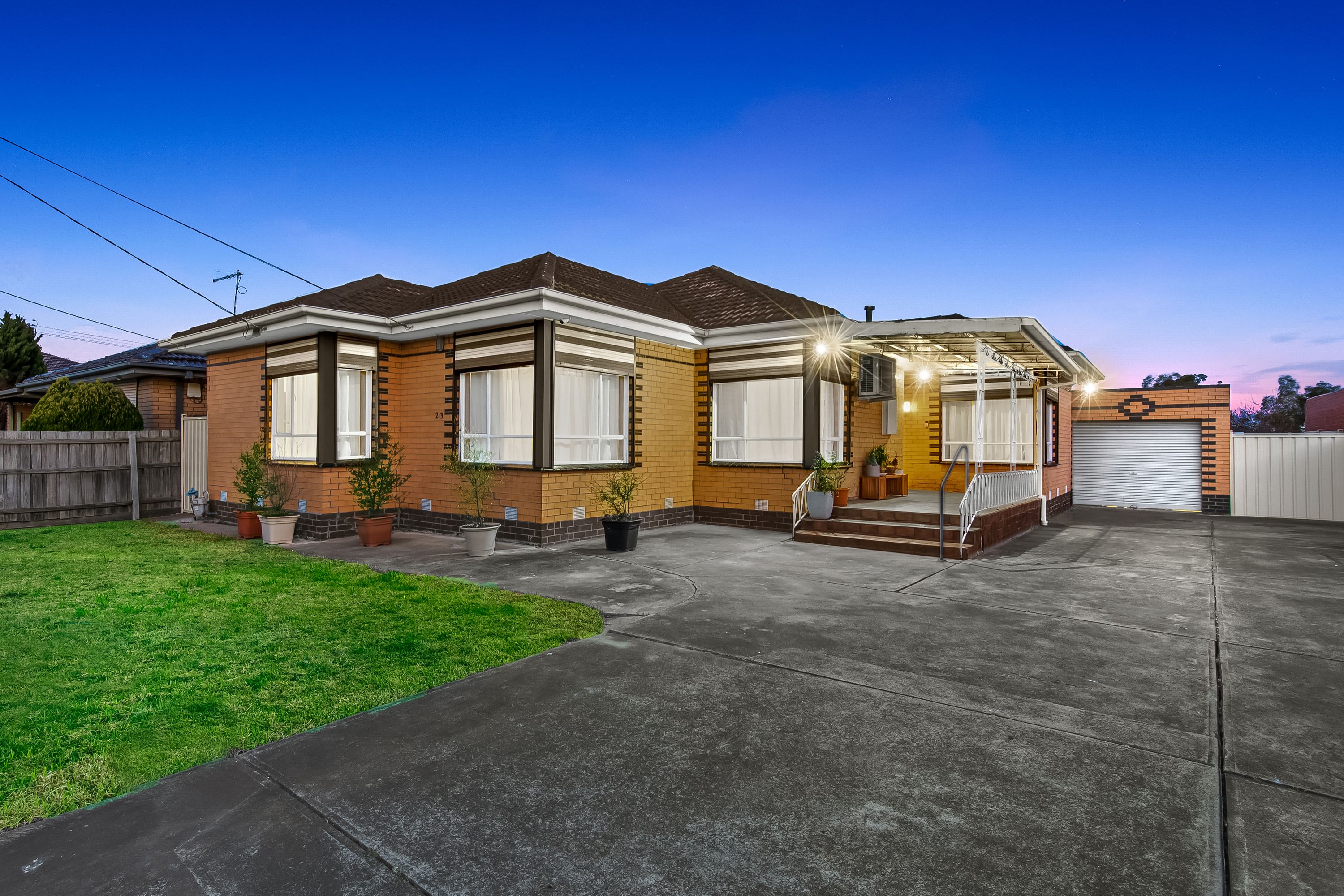 23 Willow Avenue, St Albans VIC 3021, St Albans - Thumbnail 2