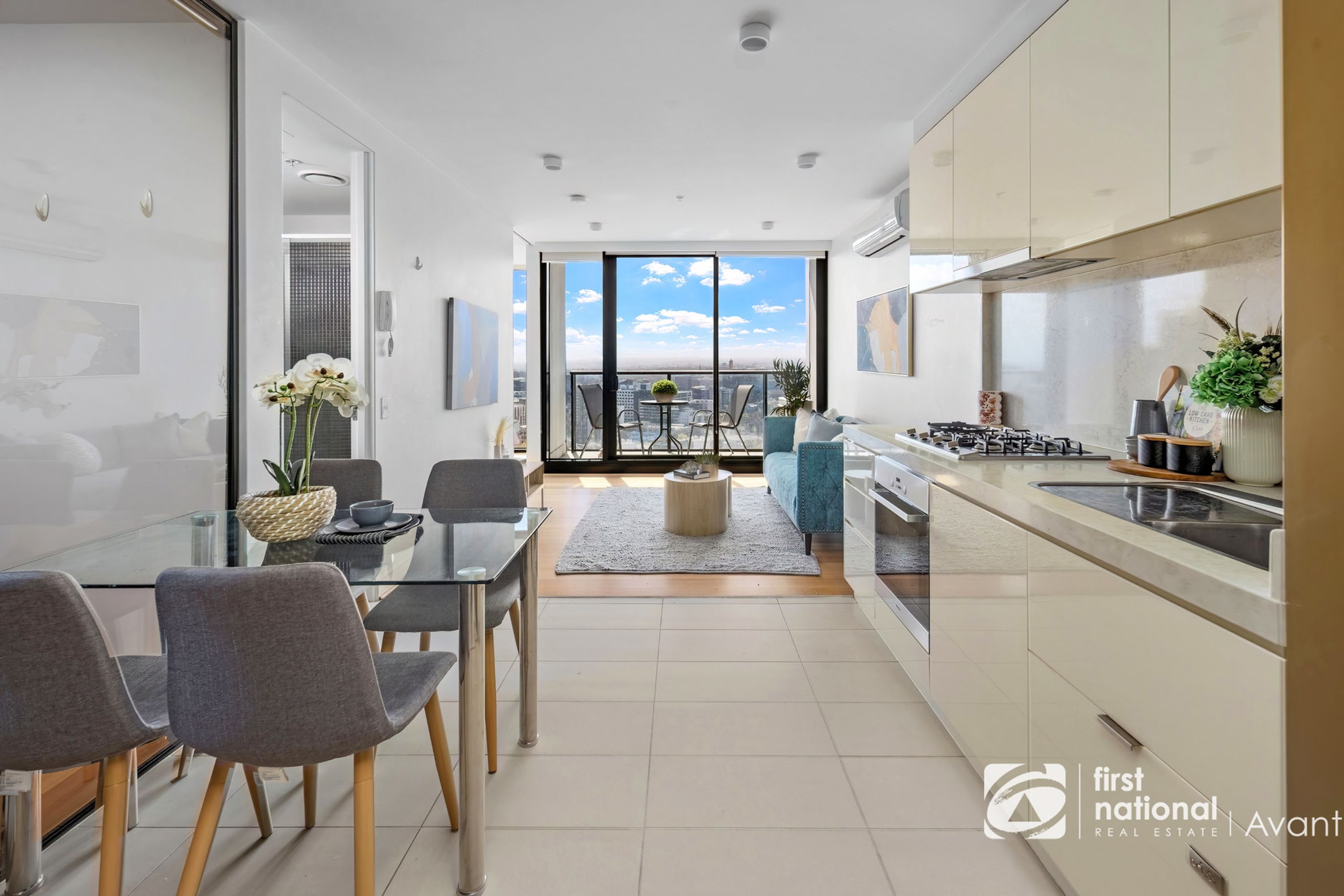 2304/33 MacKenzie Street, Melbourne - Thumbnail 3