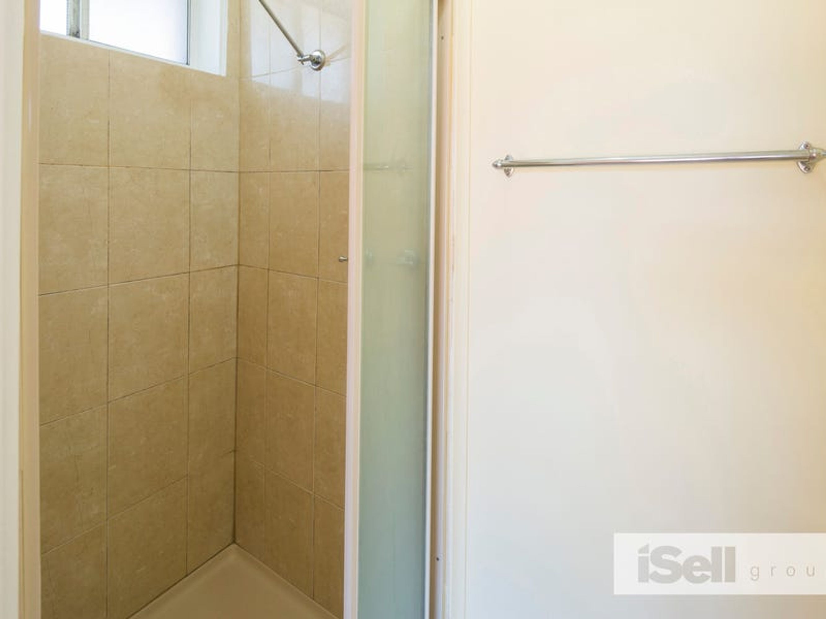 8 Leons Road, Springvale South - Thumbnail 4