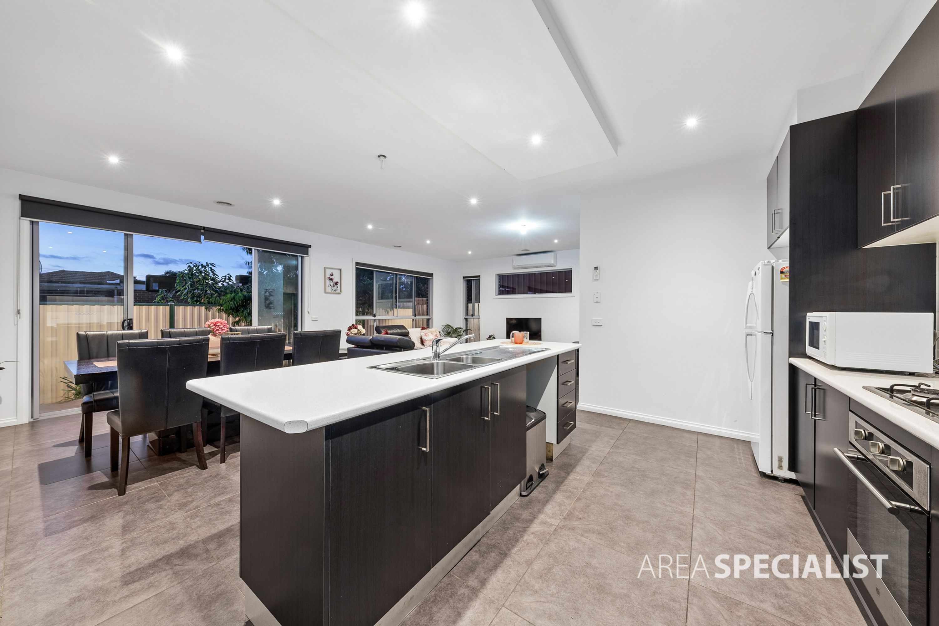 2/11 Luxford Street, St Albans VIC 3021, St Albans - Thumbnail 5