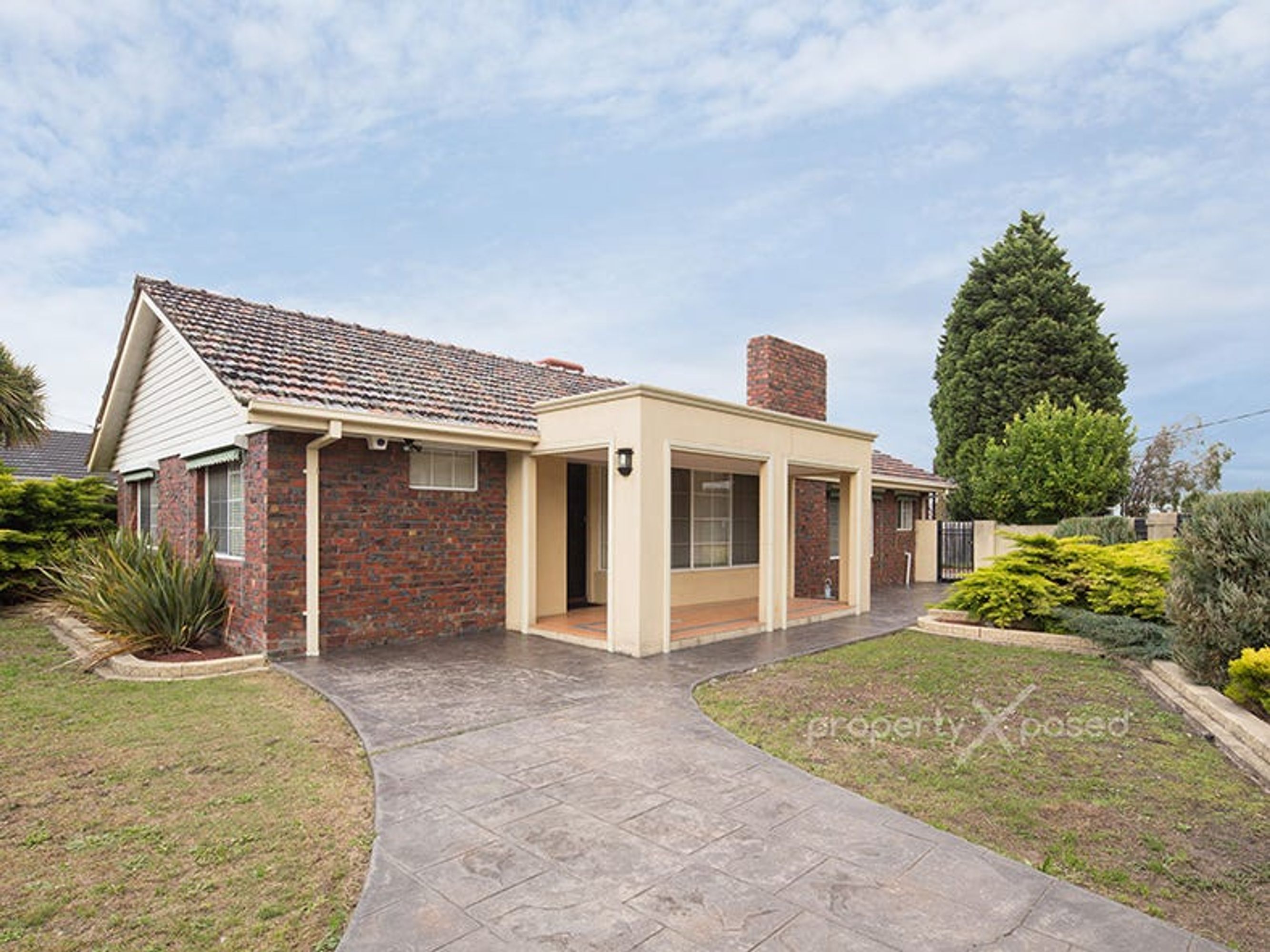 2 Dickie Court
