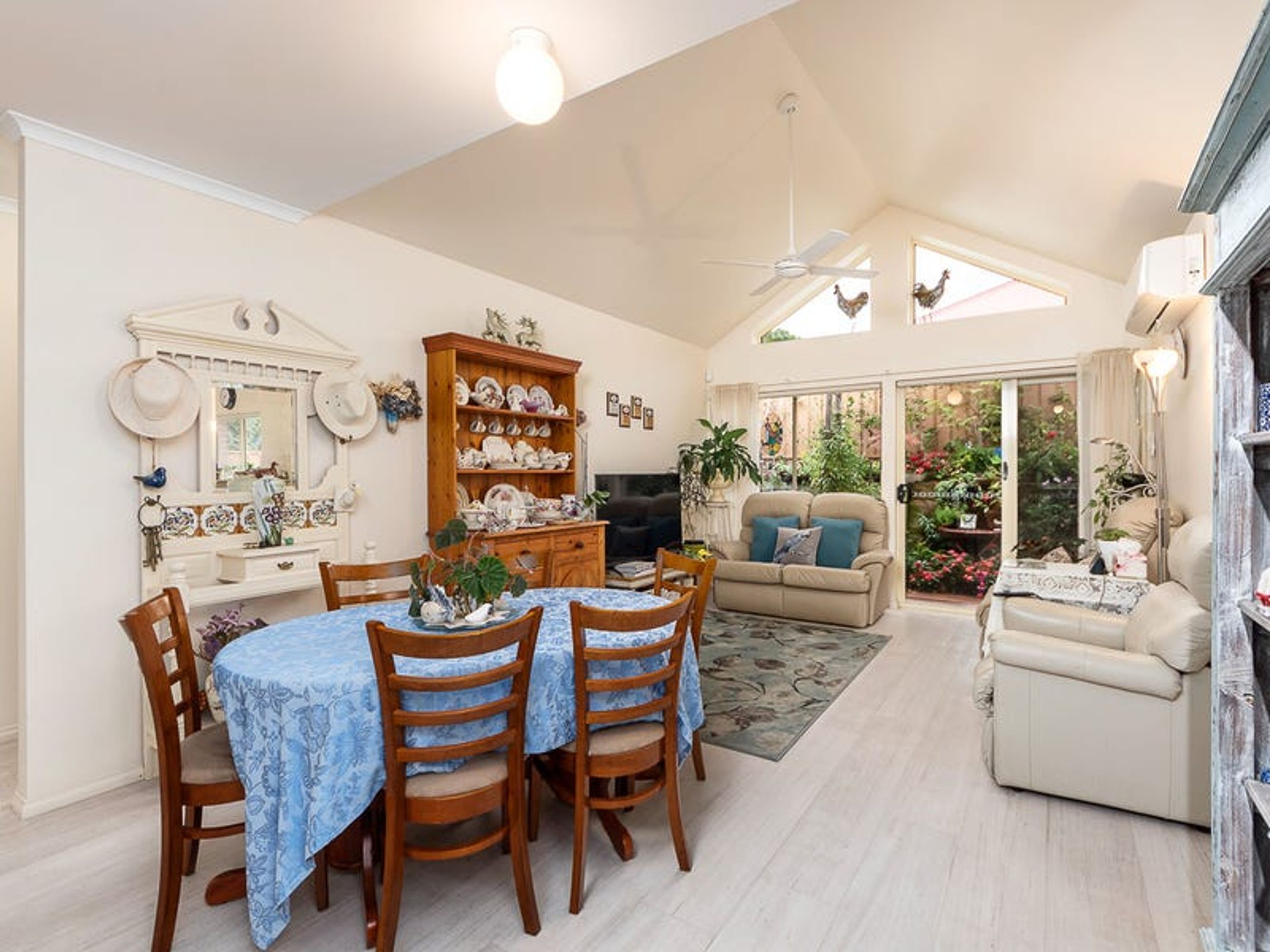Unit 1/22 Pike St, Oakbank, SA 5243, Oakbank - Thumbnail 2