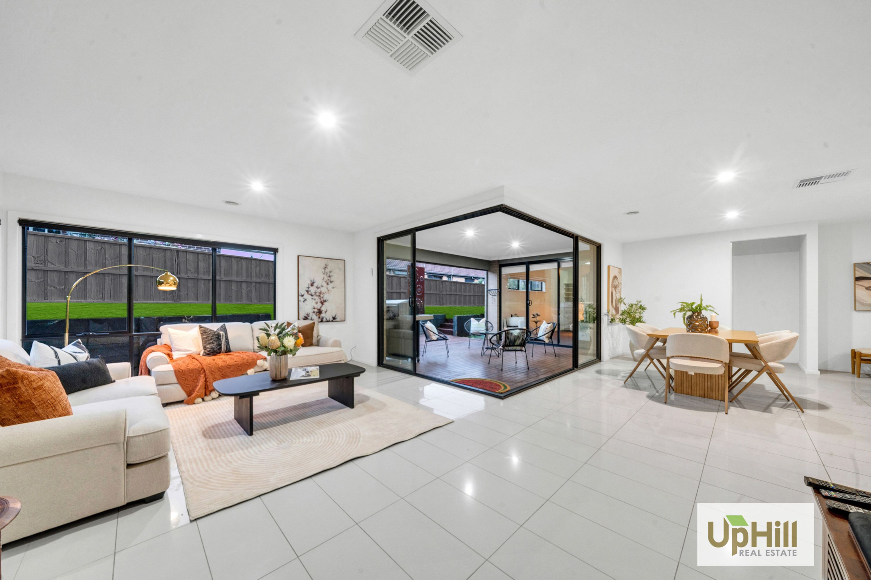 22 Yammerbook Way, Cranbourne East - Thumbnail 5