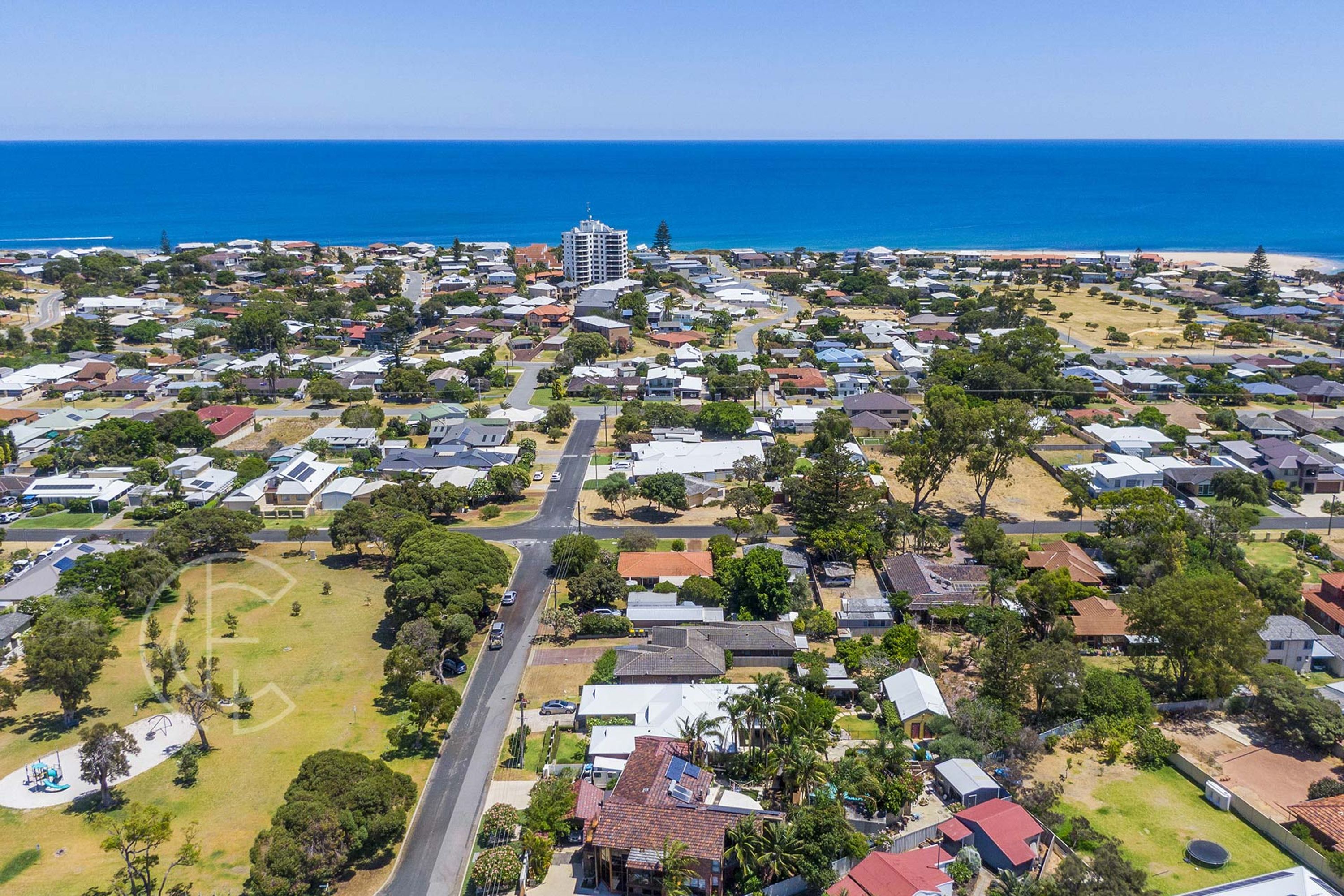 8B Cathryn Street, Halls Head, WA 6210, Halls Head - Thumbnail 3