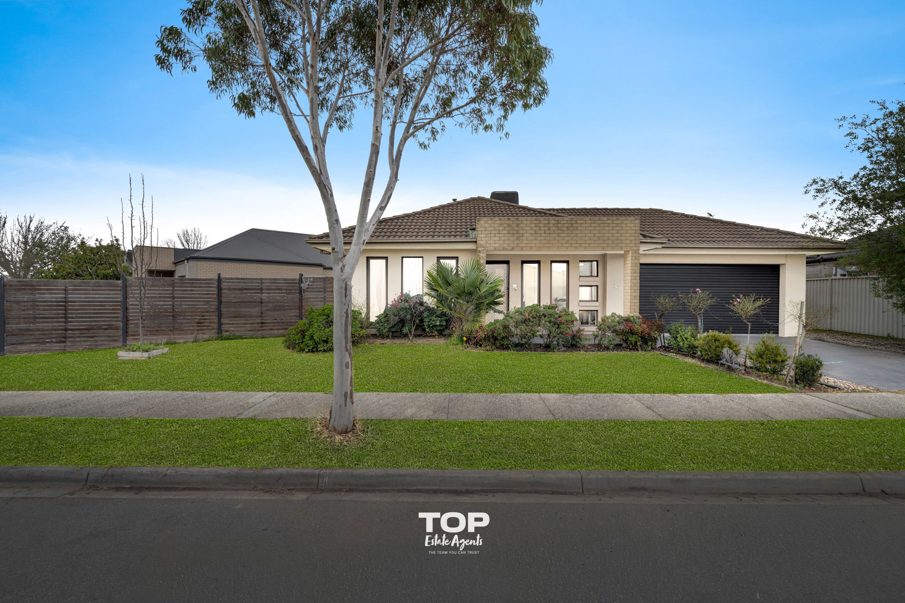 13 Portland Road, Pakenham - Thumbnail 2
