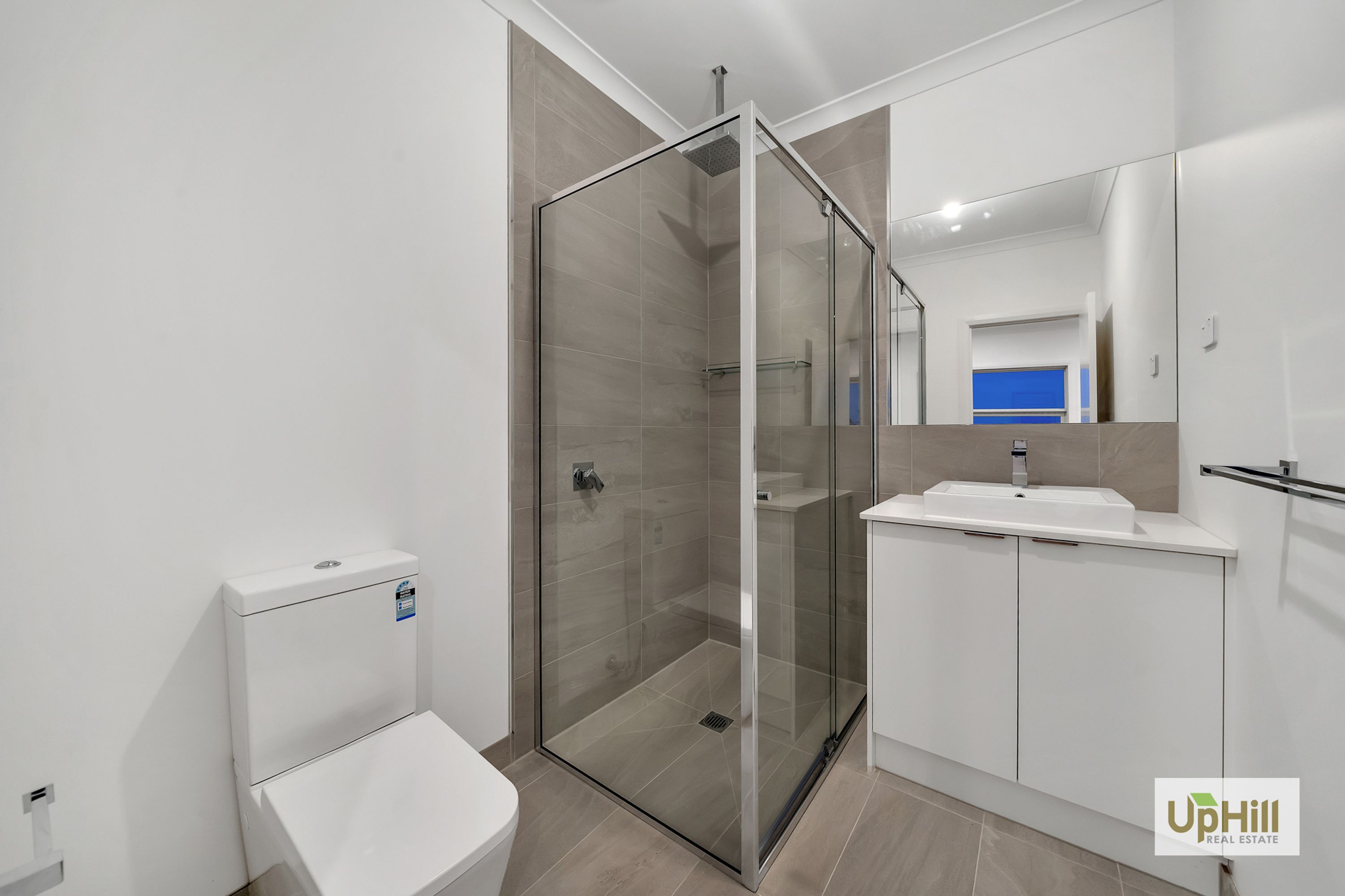 44 CEDUNA ROAD, Clyde North - Thumbnail 3