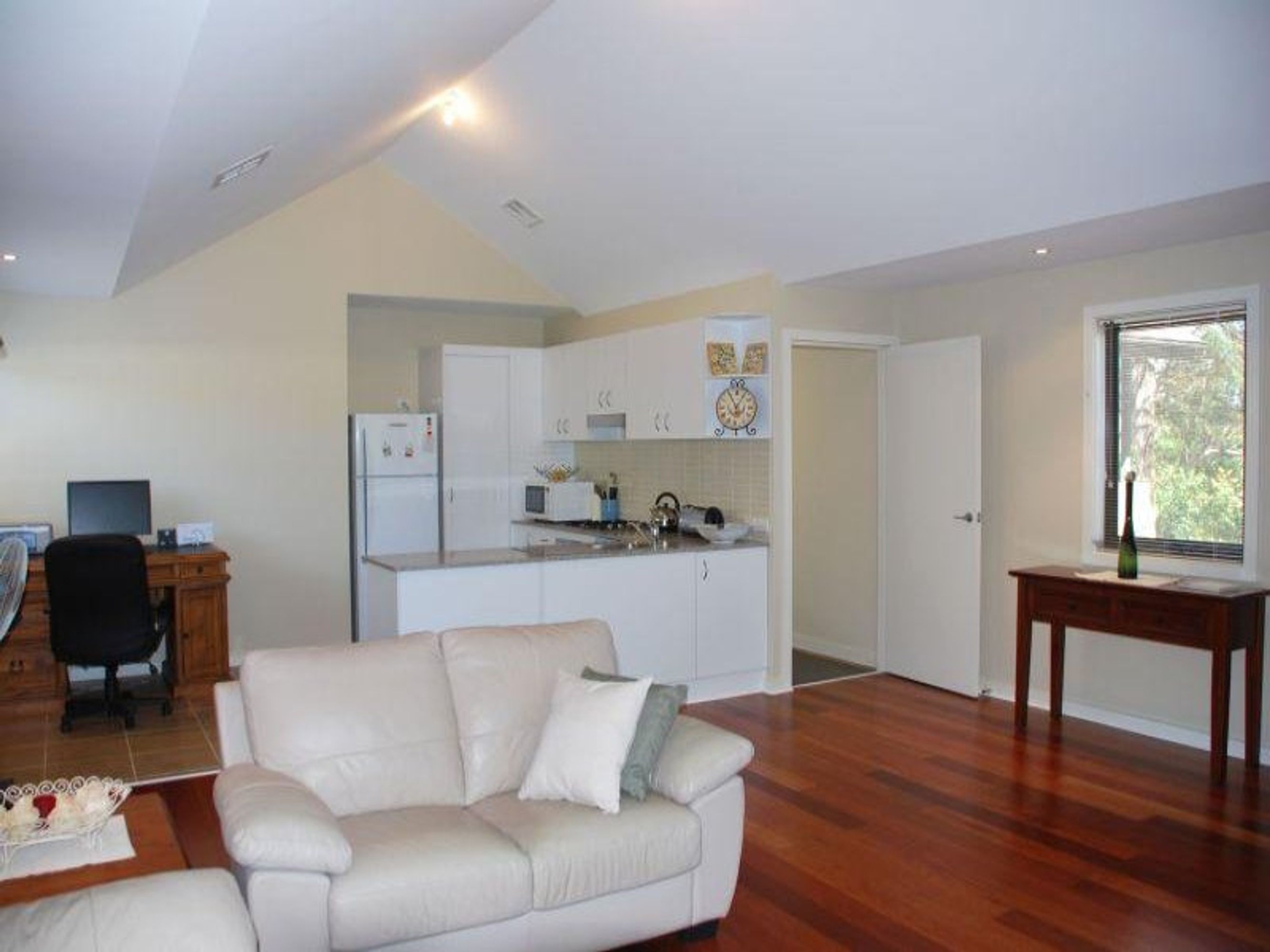 2/101 Megalong St, Leura - Thumbnail 5