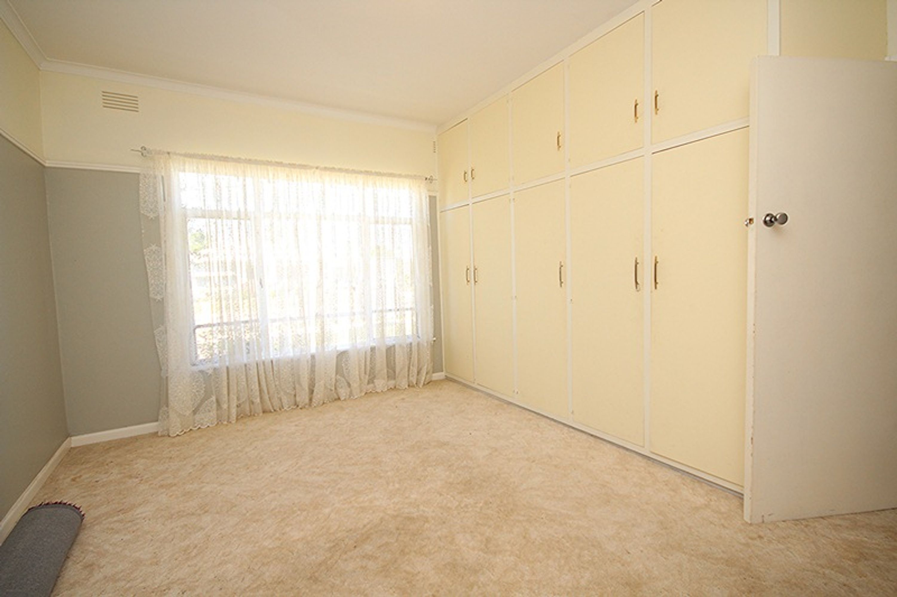 24 Laurel Street, Horsham VIC 3400, Horsham - Thumbnail 7