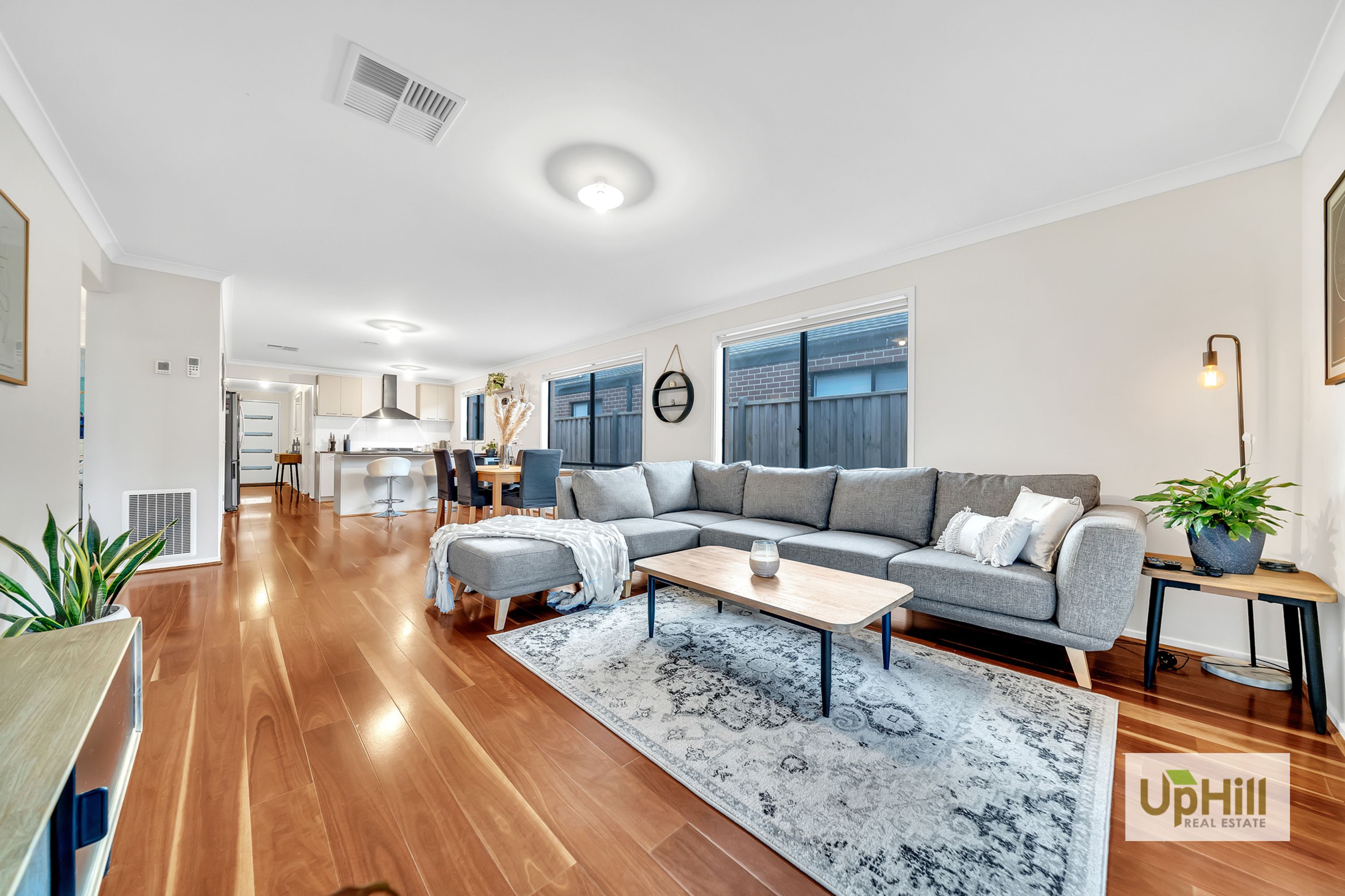 8 Loddon Place, Clyde North - Thumbnail 8