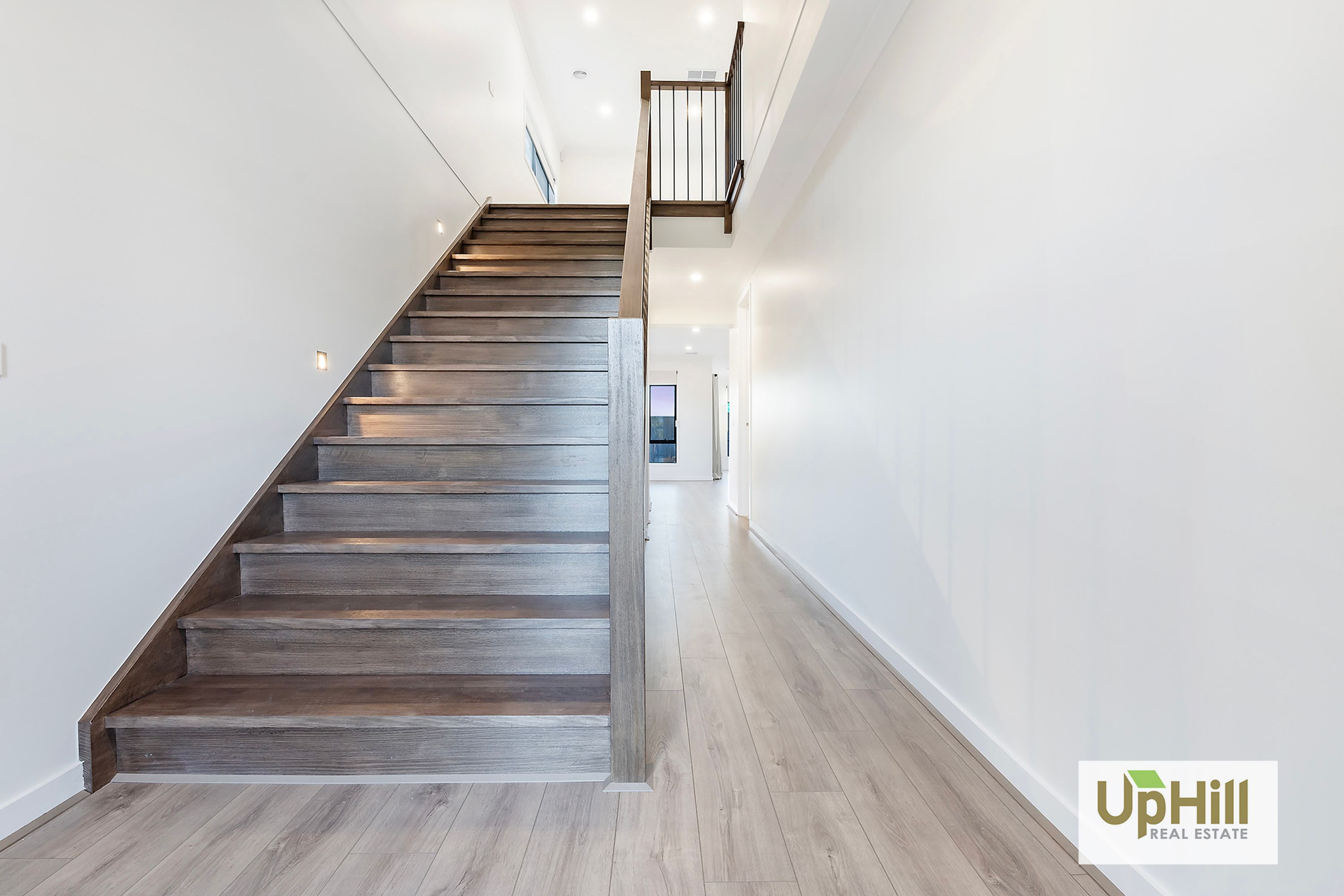 5 Clelland Way, Clyde North - Thumbnail 2
