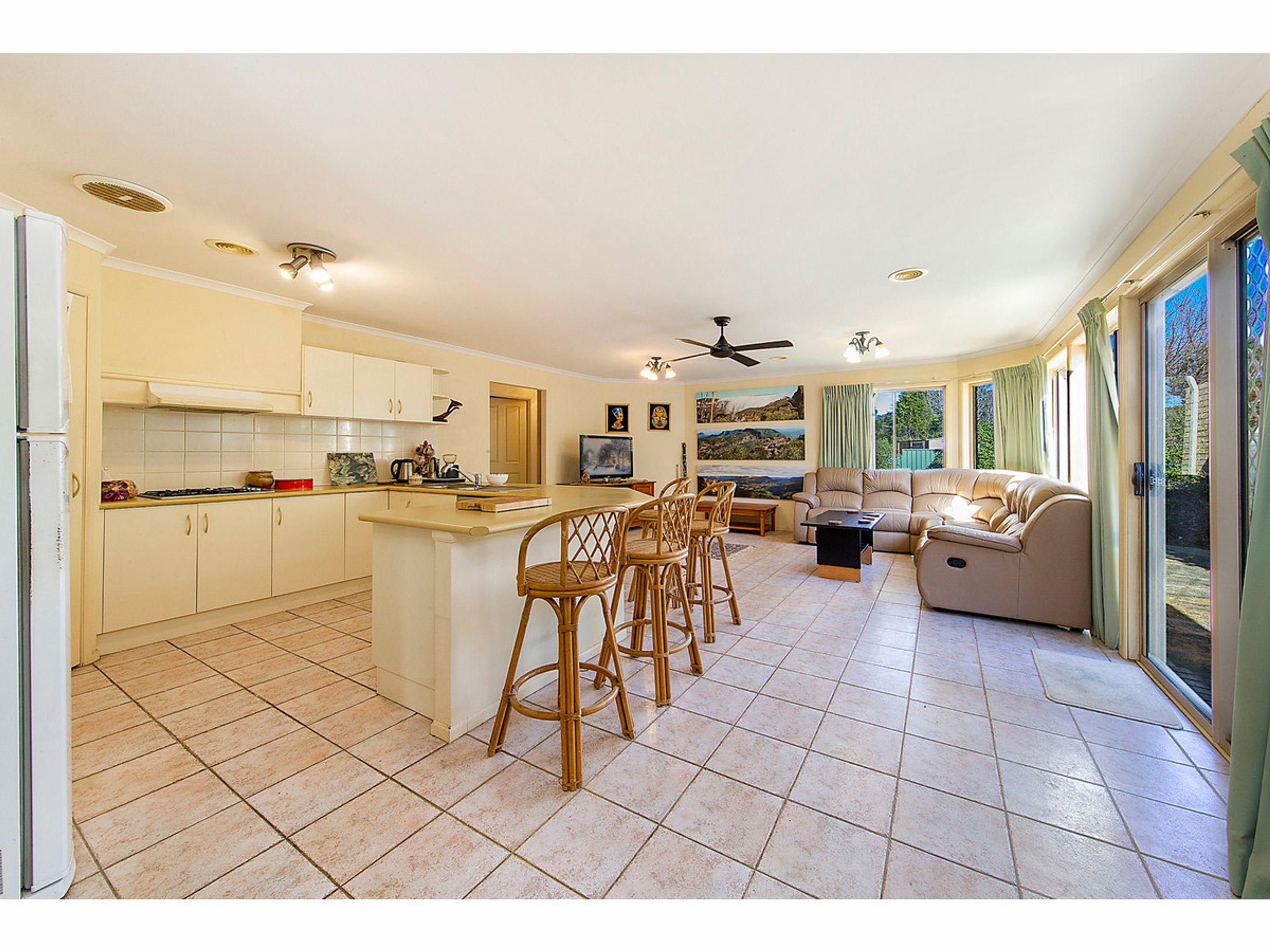 6 Kamillaroi Road, Katoomba - Thumbnail 4