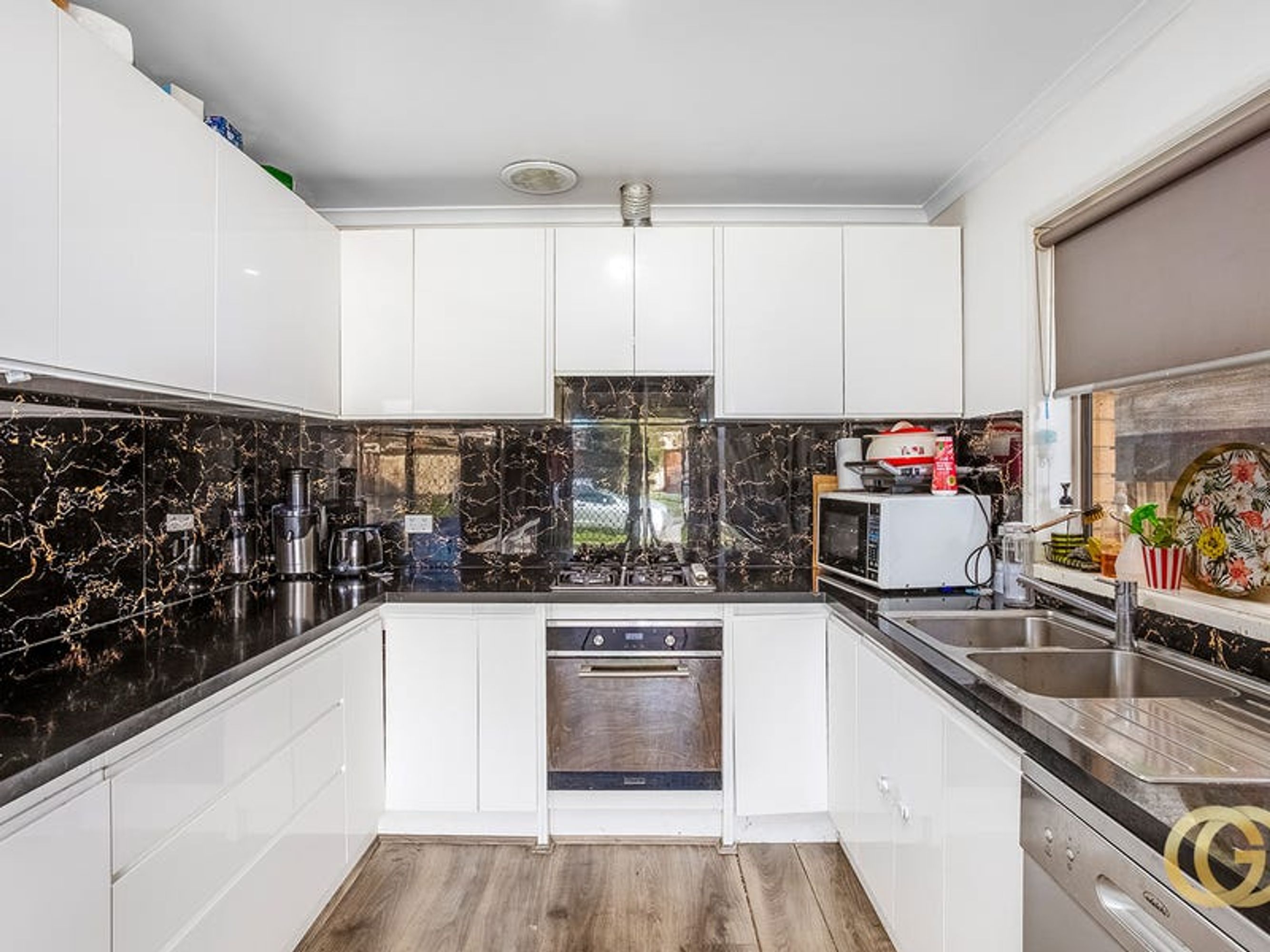 39 Raisell Road, Cranbourne West - Thumbnail 2