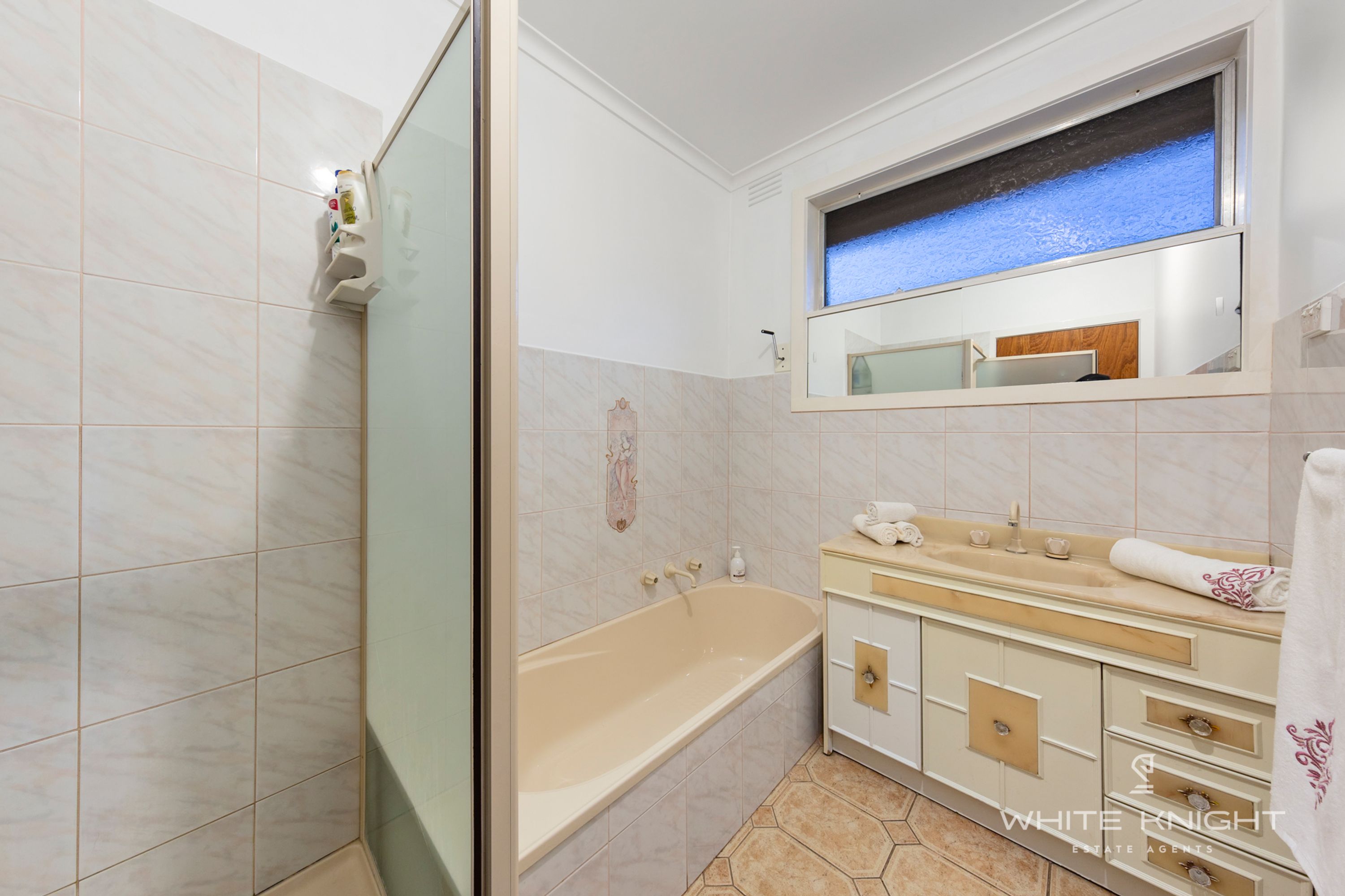 8 Levenia Street, St Albans VIC 3021, St Albans - Thumbnail 4