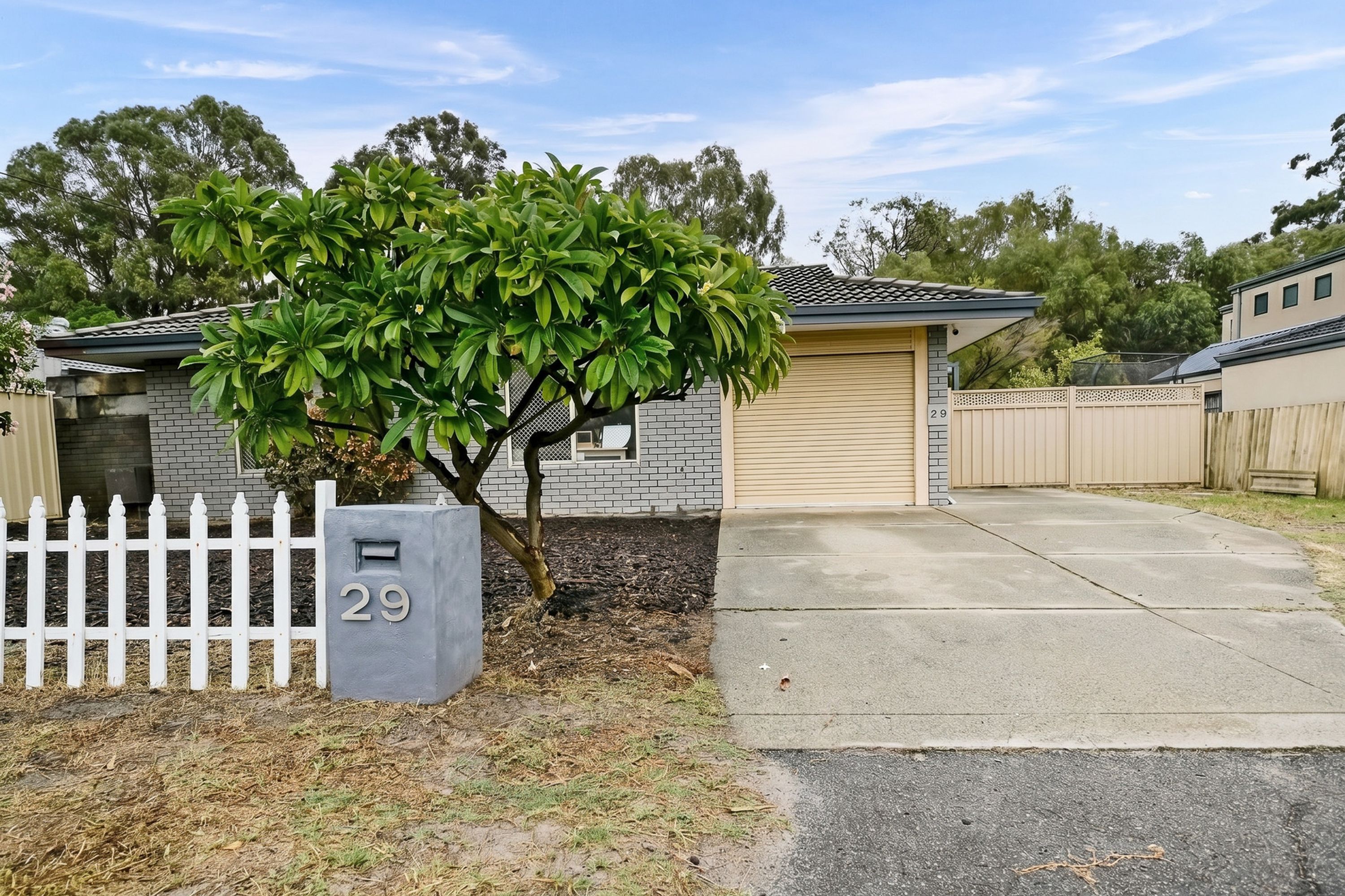 29 Woburn Way, Kelmscott, Kelmscott - Image 1