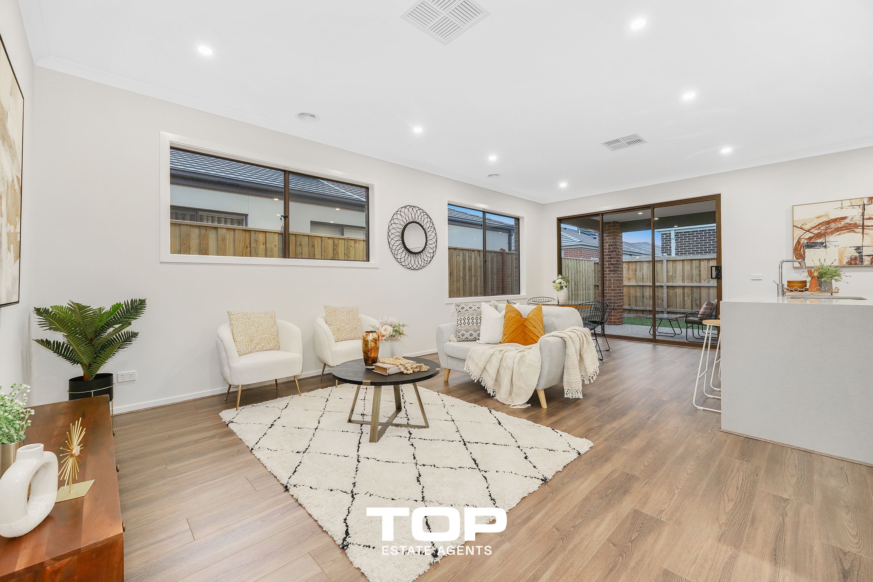 23 Celevan Street, Clyde North - Thumbnail 4