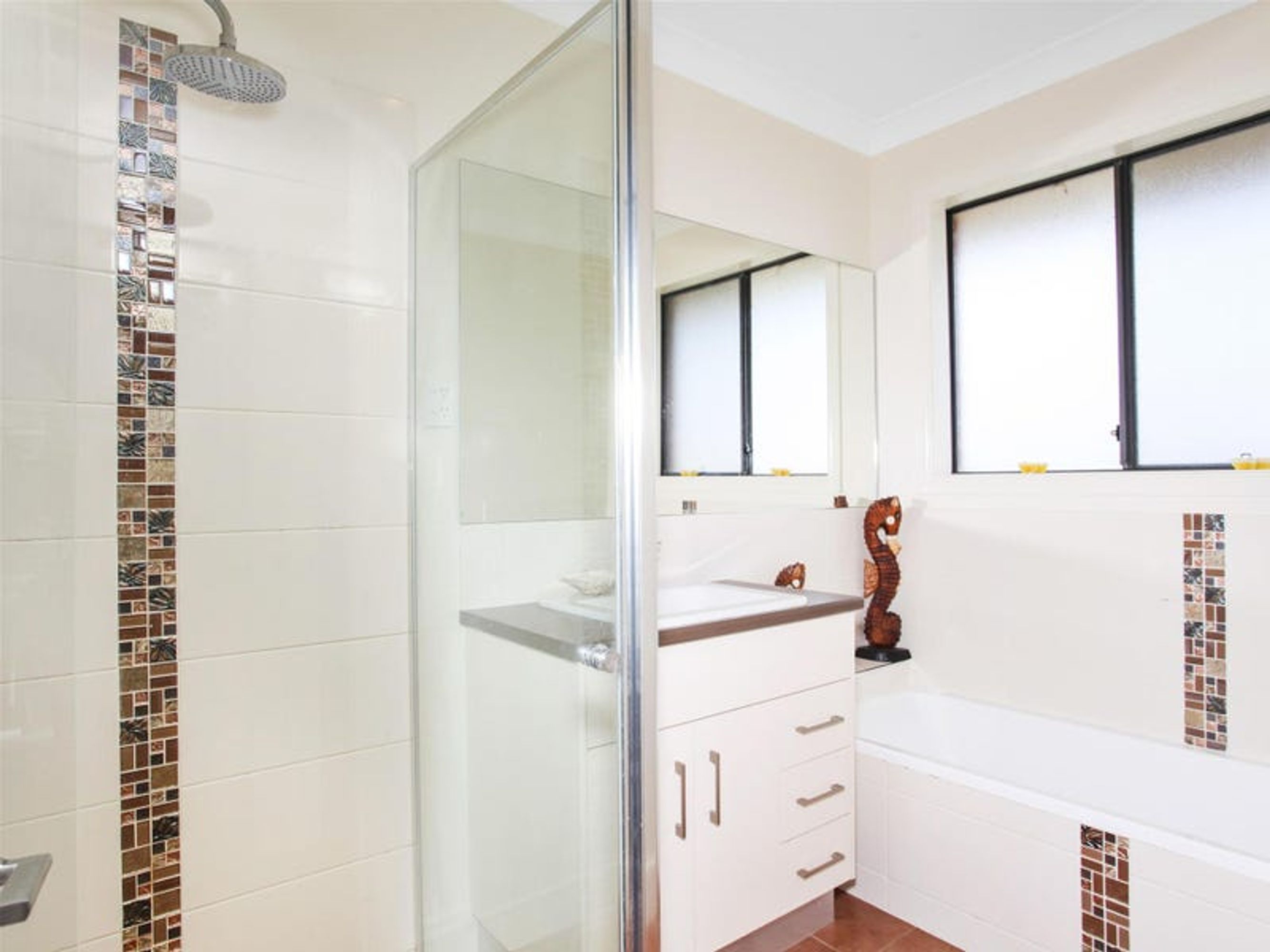 13 Crowther Drive, Junction Hill - Thumbnail 7