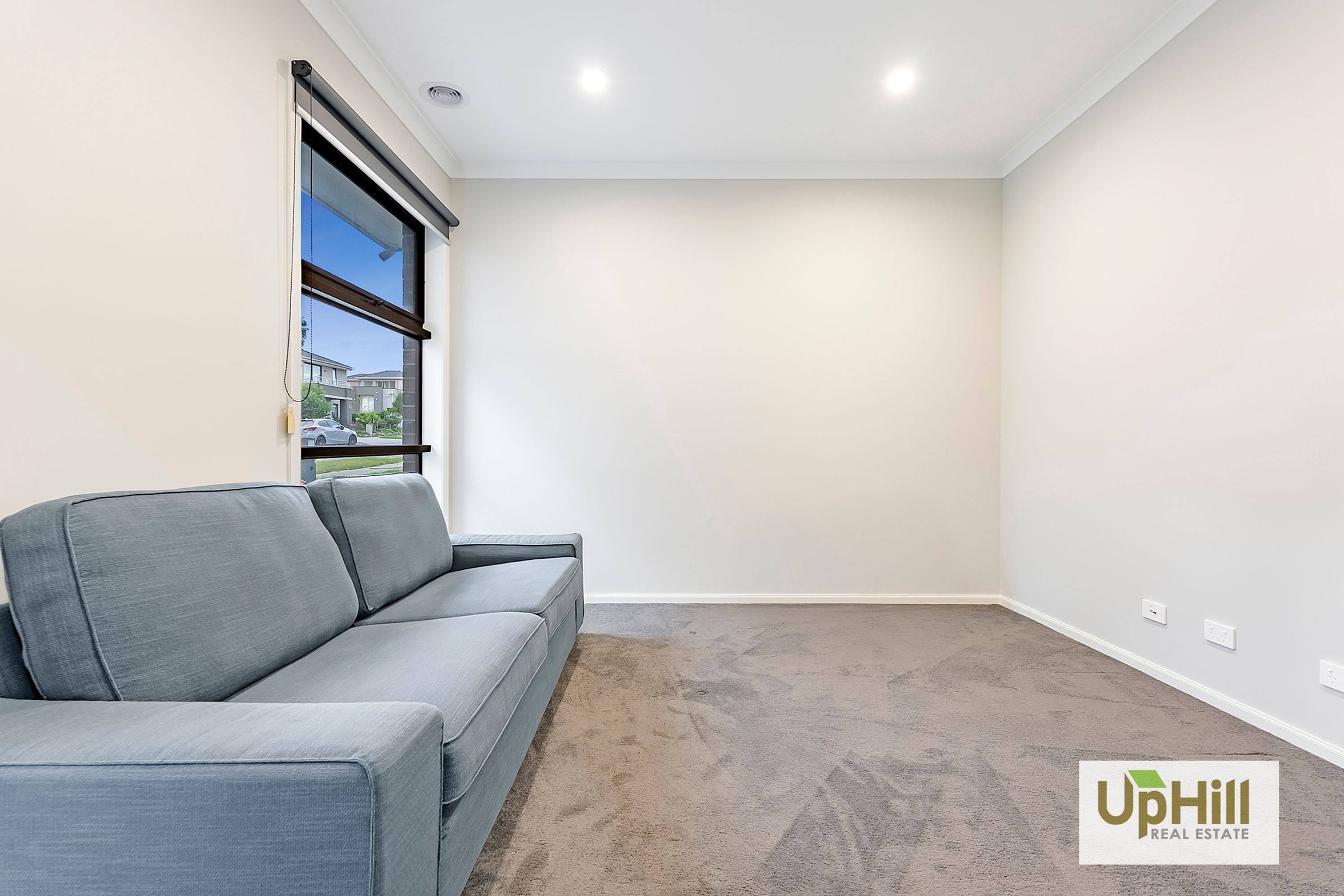 16 Vesna Avenue, Clyde North - Thumbnail 2