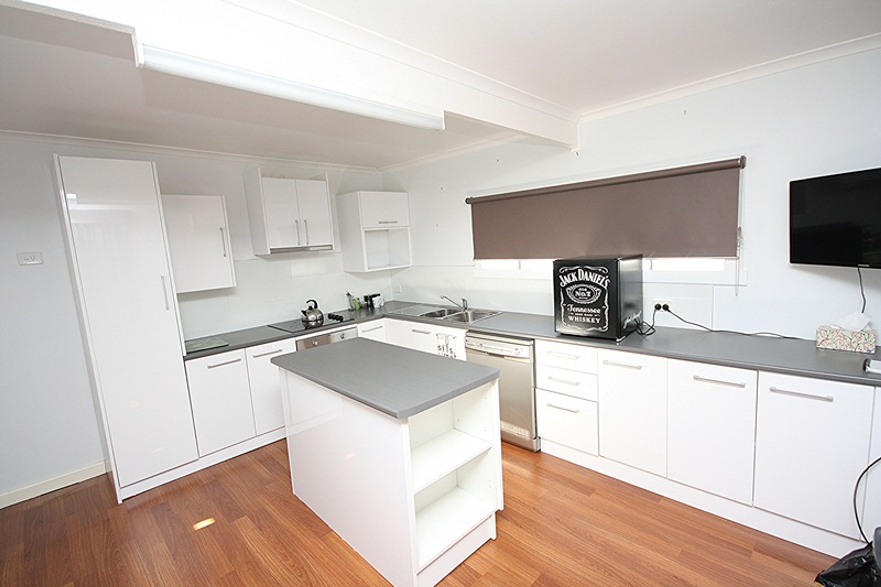 9 Tena Avenue, Horsham VIC 3400, Horsham - Thumbnail 3