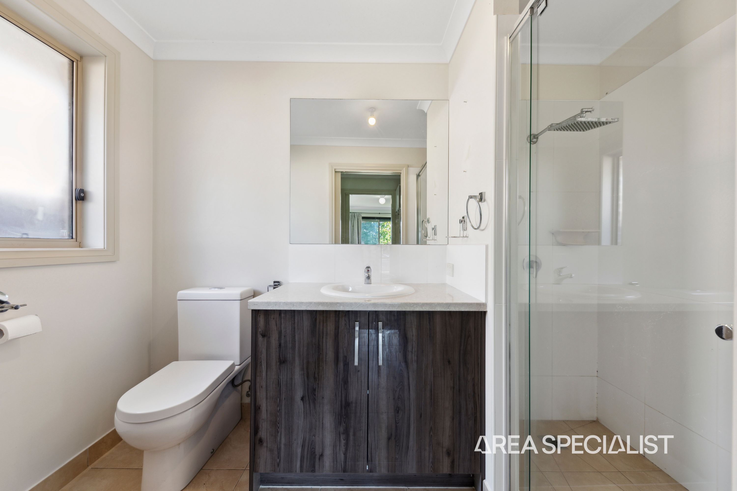 11 Emerald Crescent, Koo Wee Rup - Thumbnail 6