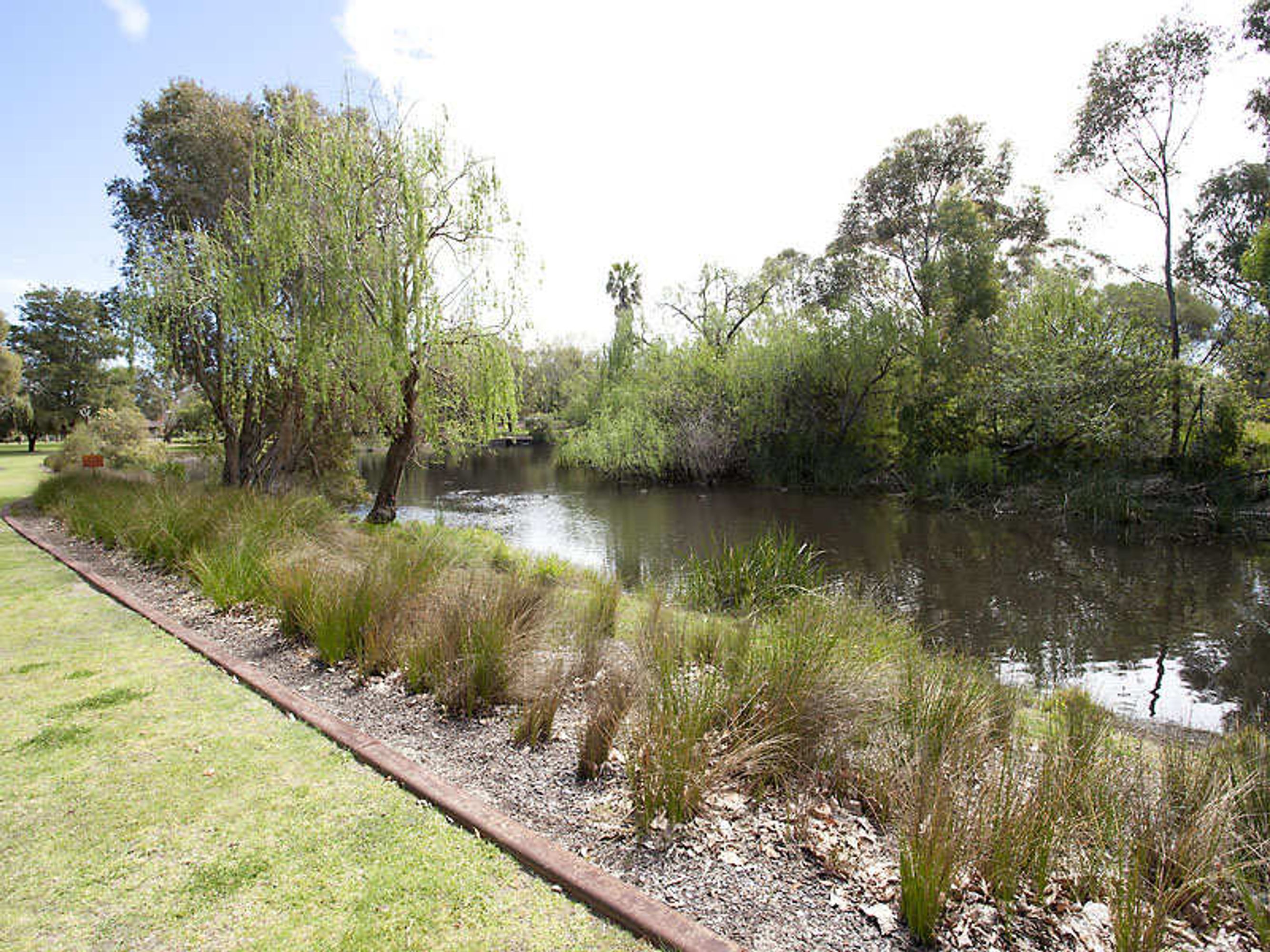 8 Rosebery Street, Jolimont - Thumbnail 3