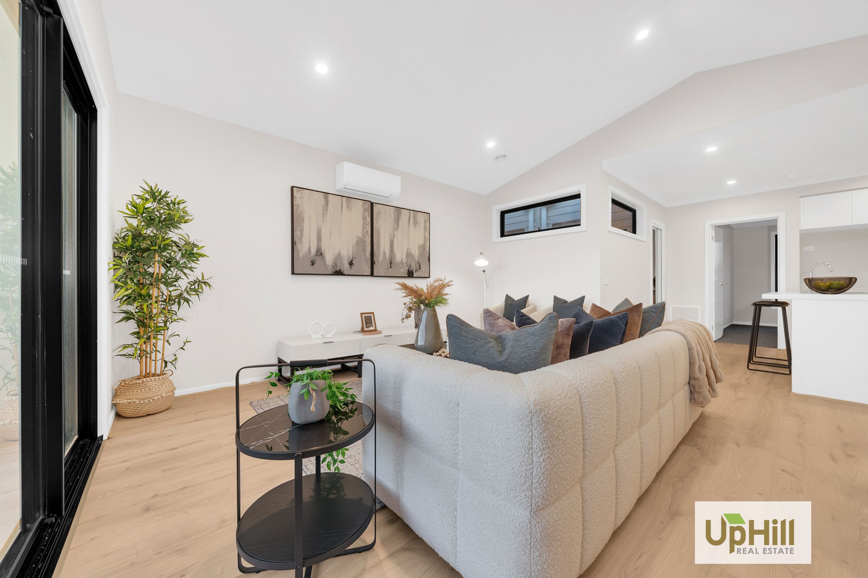 6 Locanda Walk, Clyde North - Thumbnail 6