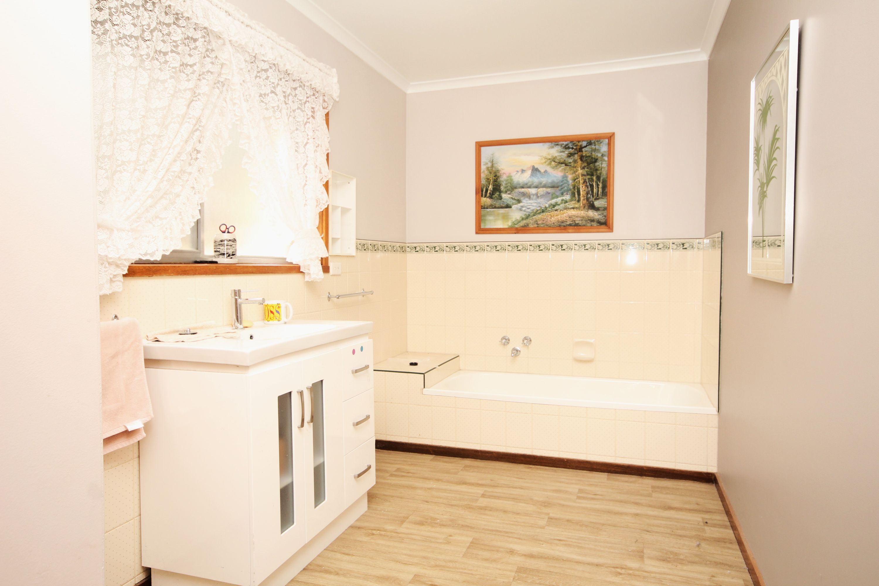 14 Caroline Street, Horsham VIC 3400, Horsham - Thumbnail 7