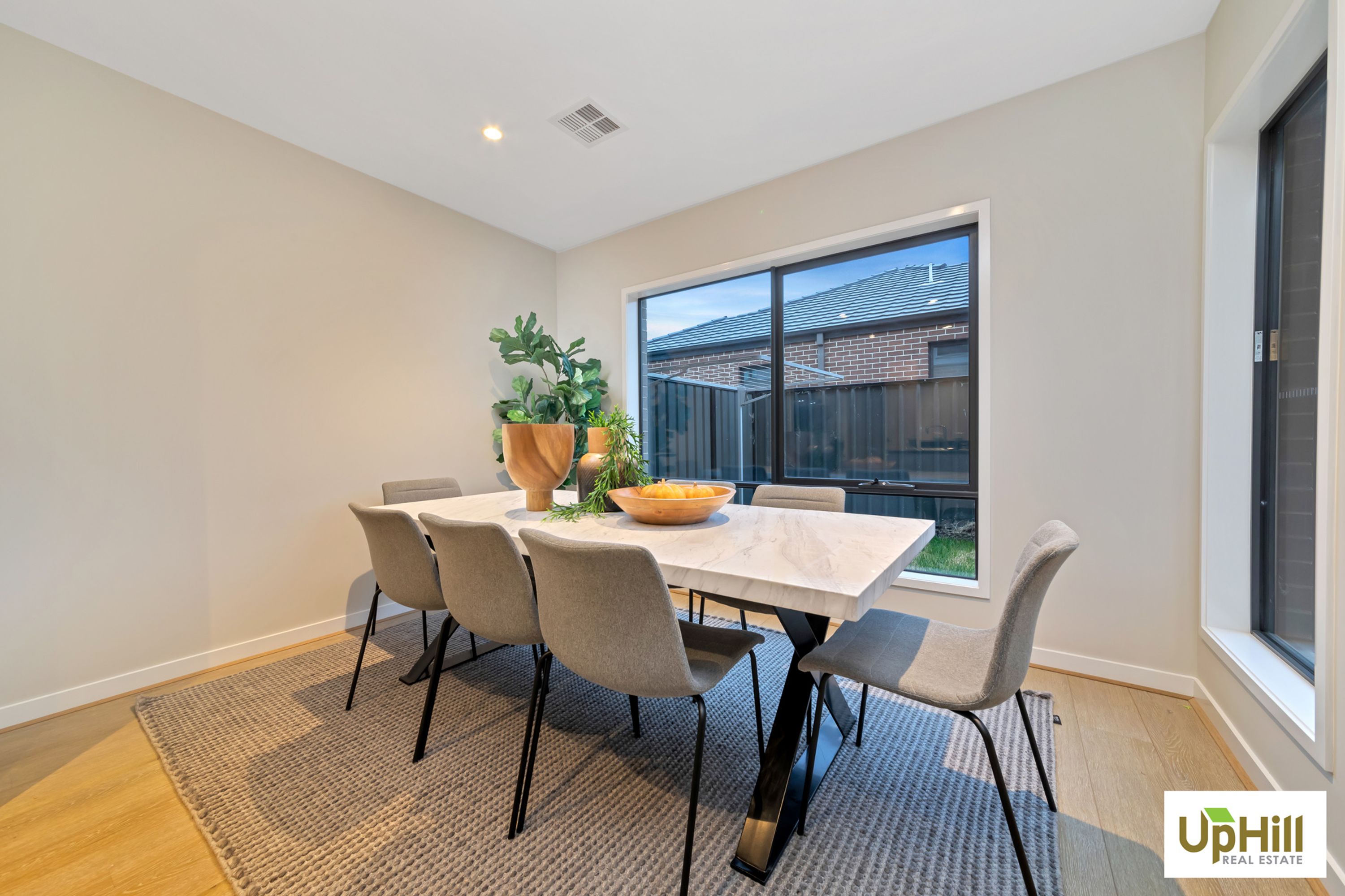 67 GLENROSE BOULEVARD, Clyde North - Thumbnail 5