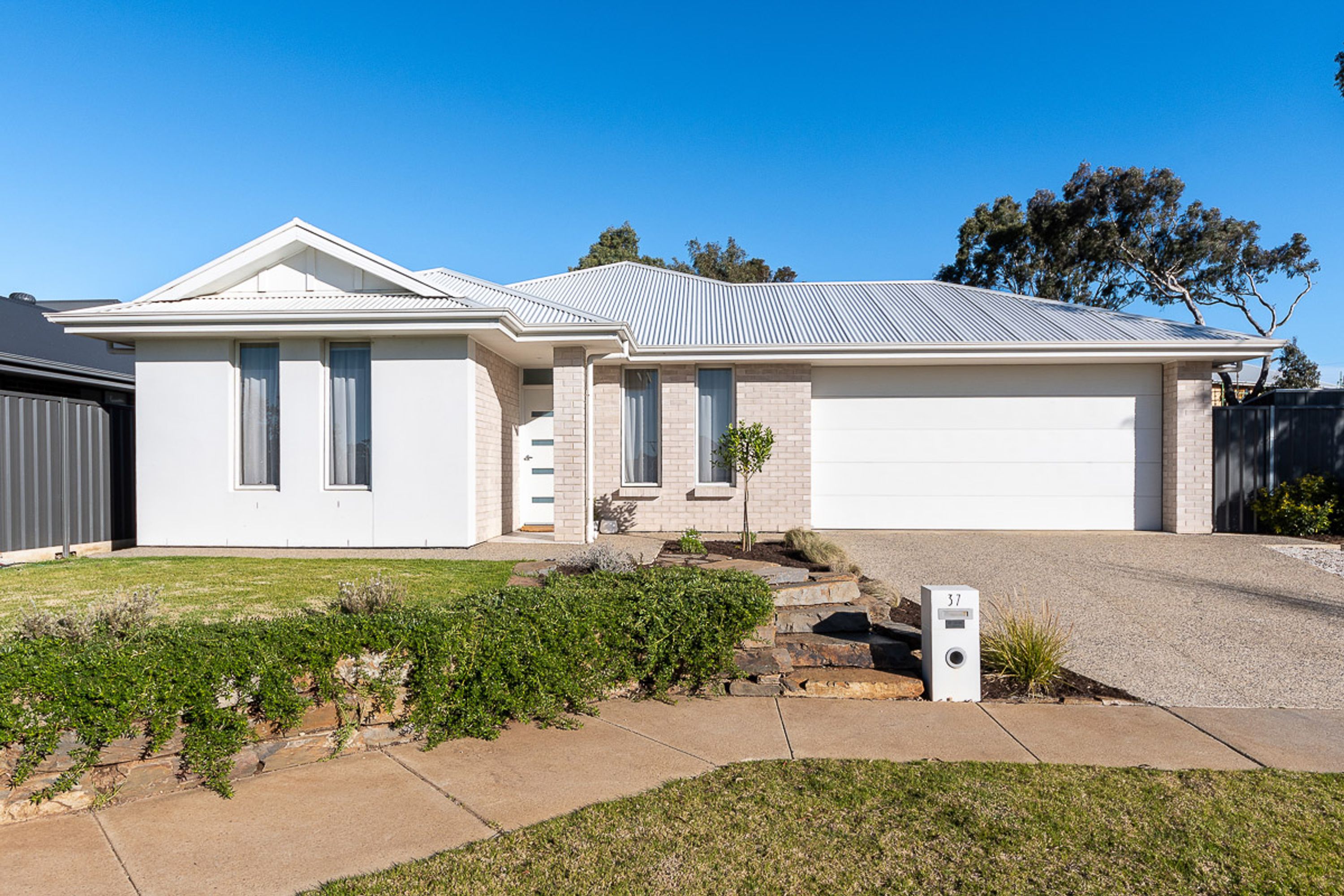 37 Craven Drive, Mount Barker SA 5251, Mount Barker - Thumbnail 2