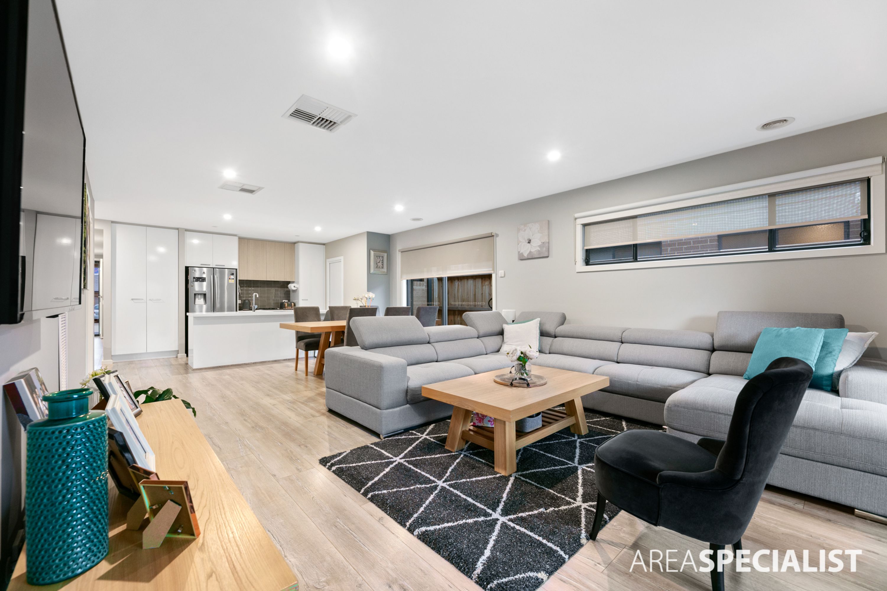 16 Eaglecrest Avenue, Fraser Rise VIC 3336, Fraser Rise - Thumbnail 8
