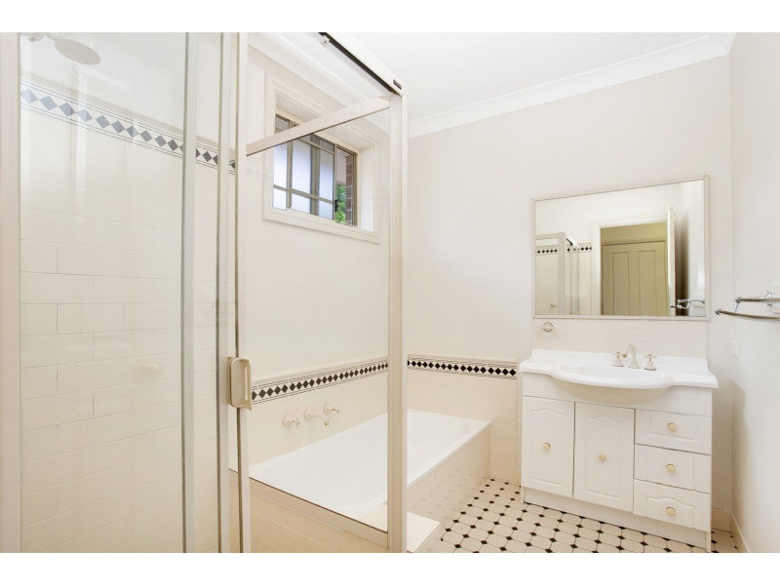 2/27-37 Ida Street, Sans Souci, Sans Souci - Thumbnail 3