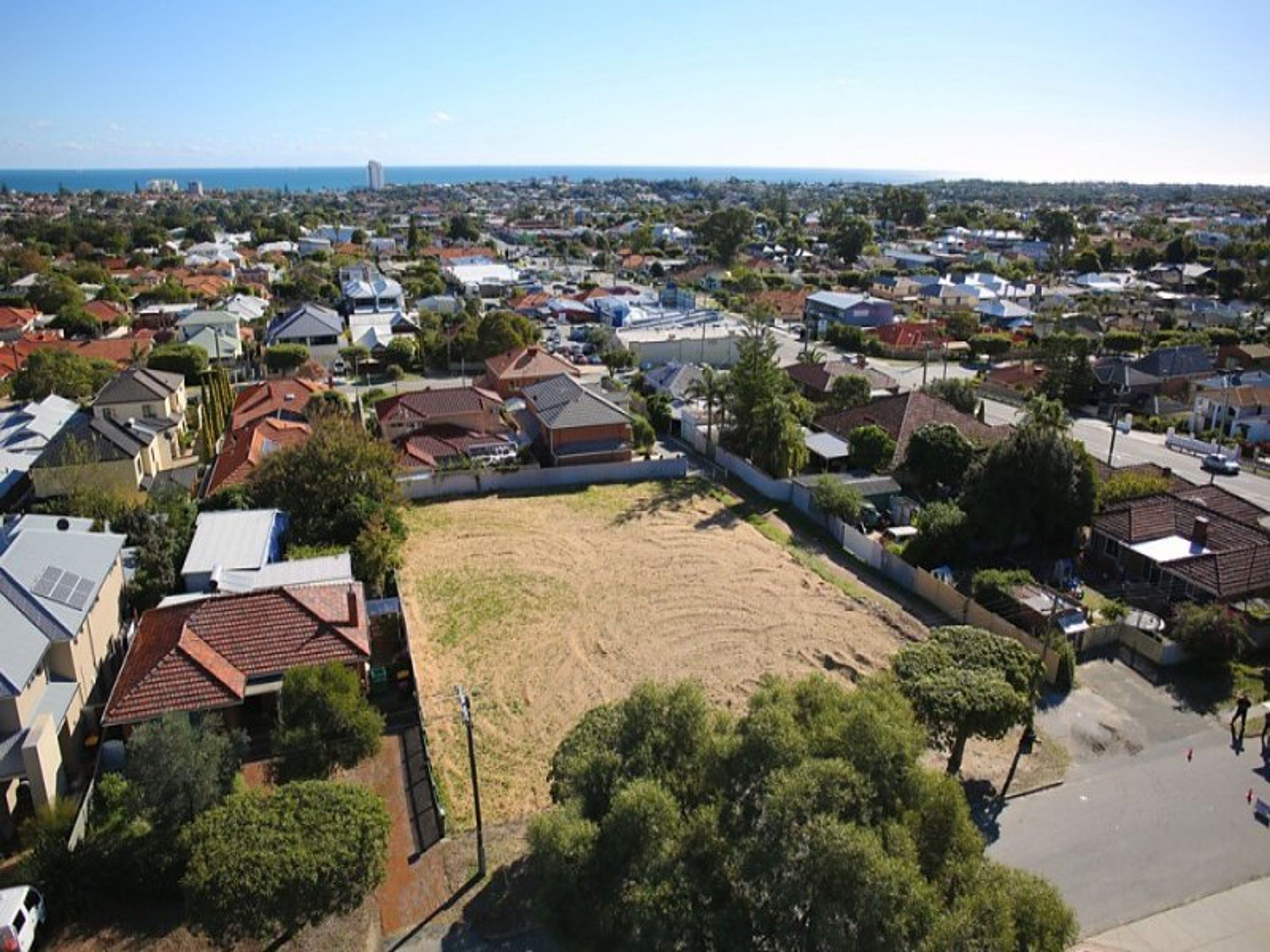 74 Brodie Lane, Doubleview - Thumbnail 4