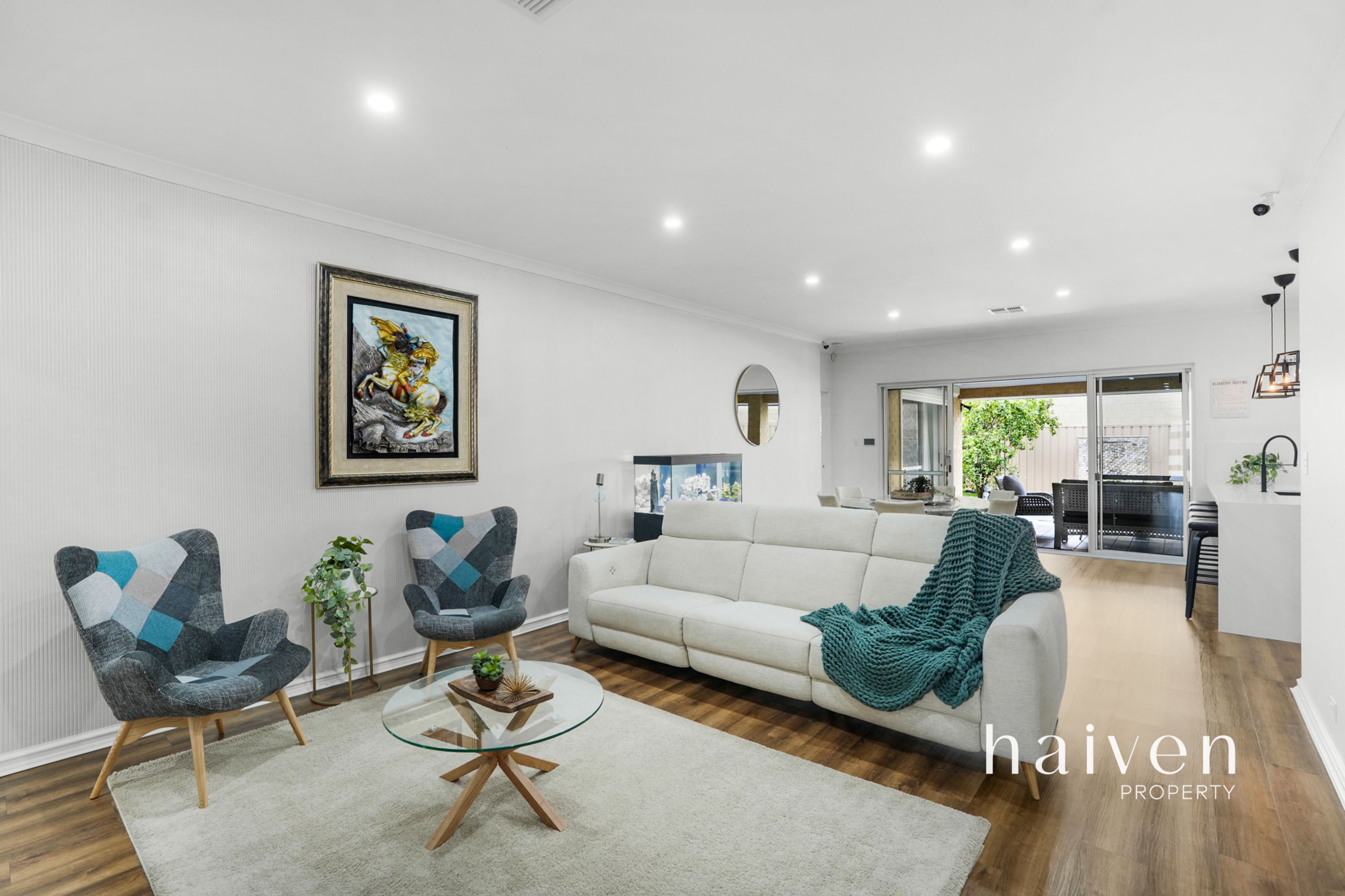 8 Cunnington Way, Queens Park - Thumbnail 5