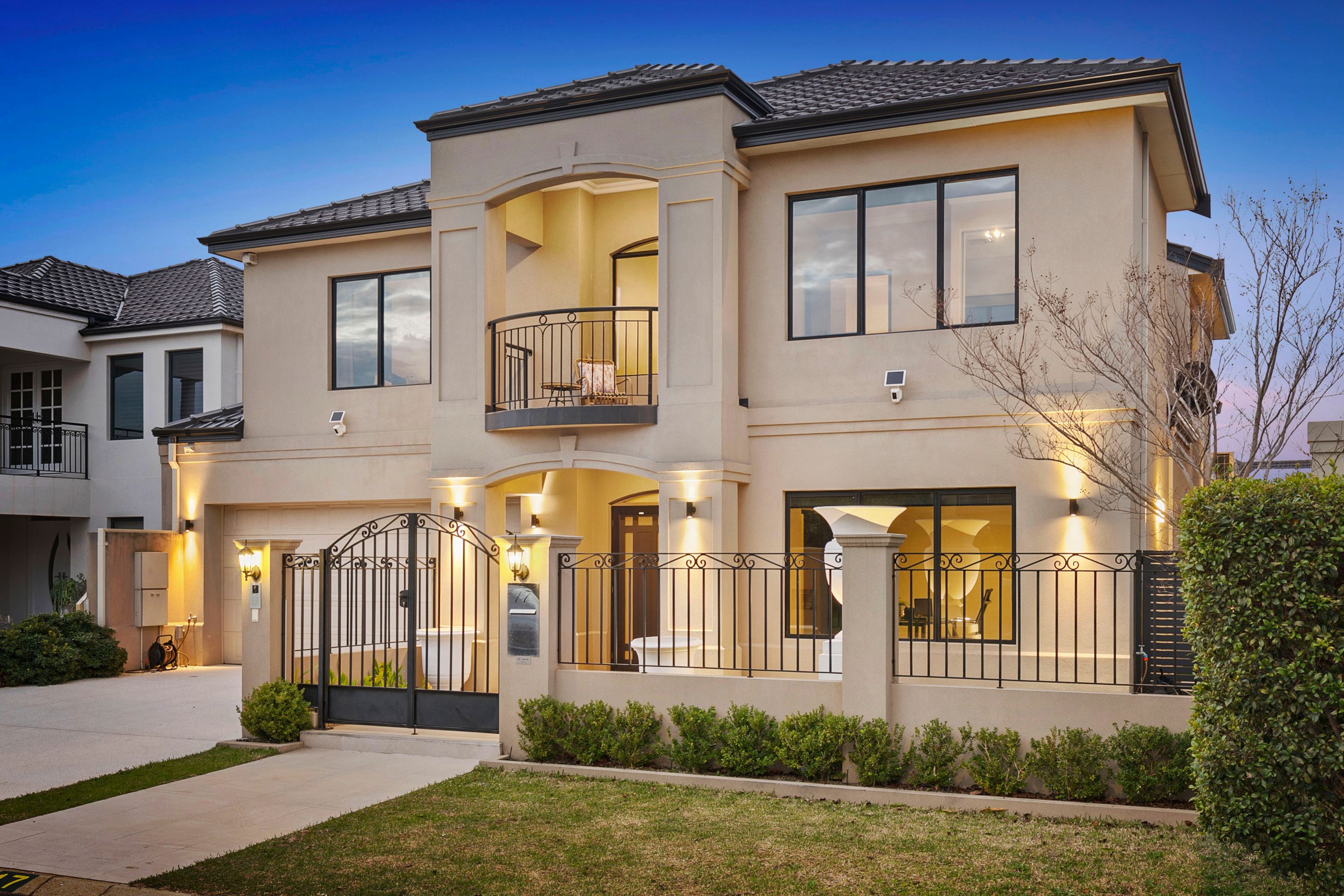 17 Sandrigo Way, Stirling - Thumbnail 2