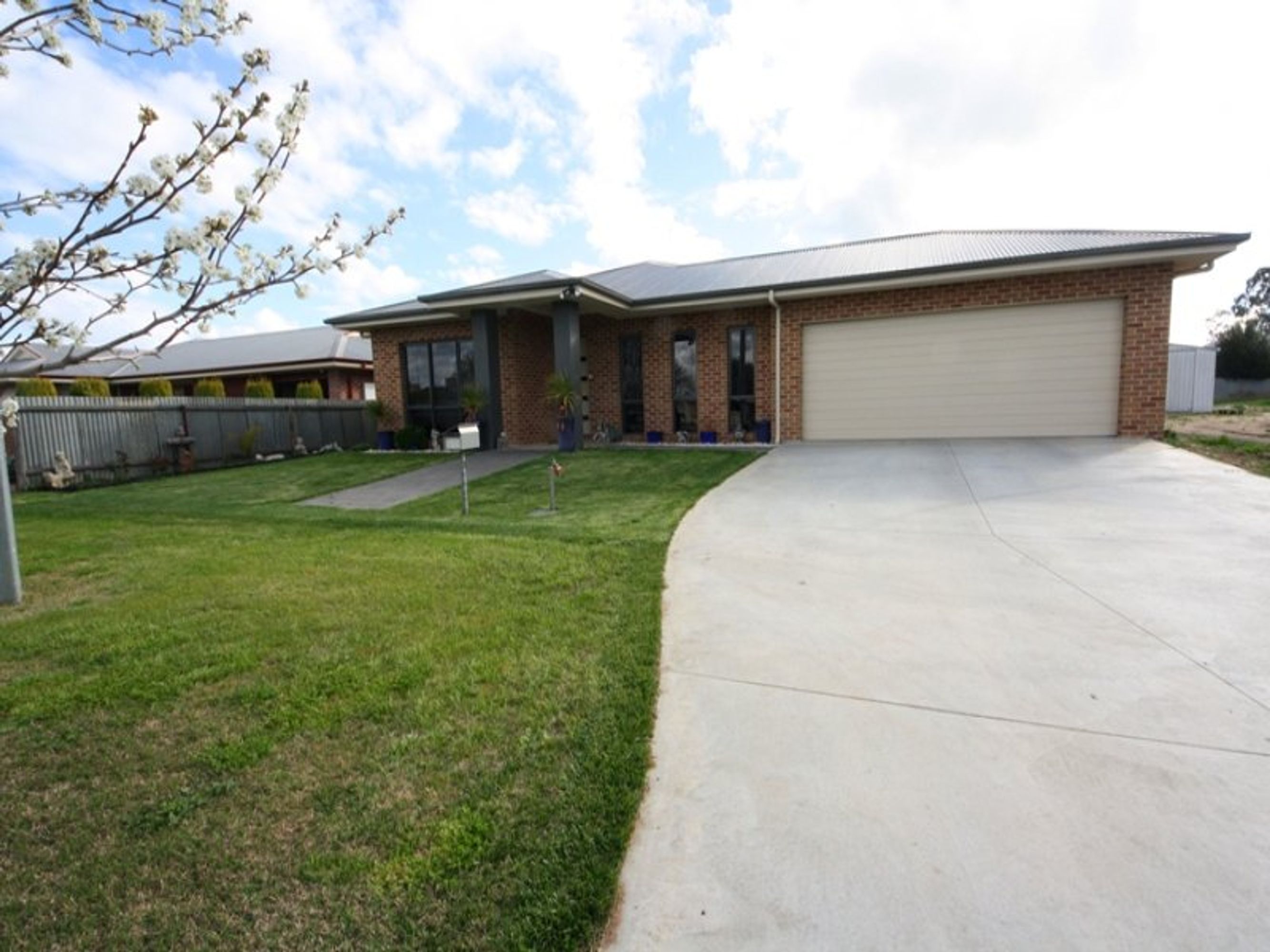 16 Woodward Street, Nhill VIC 3418, Nhill - Thumbnail 2