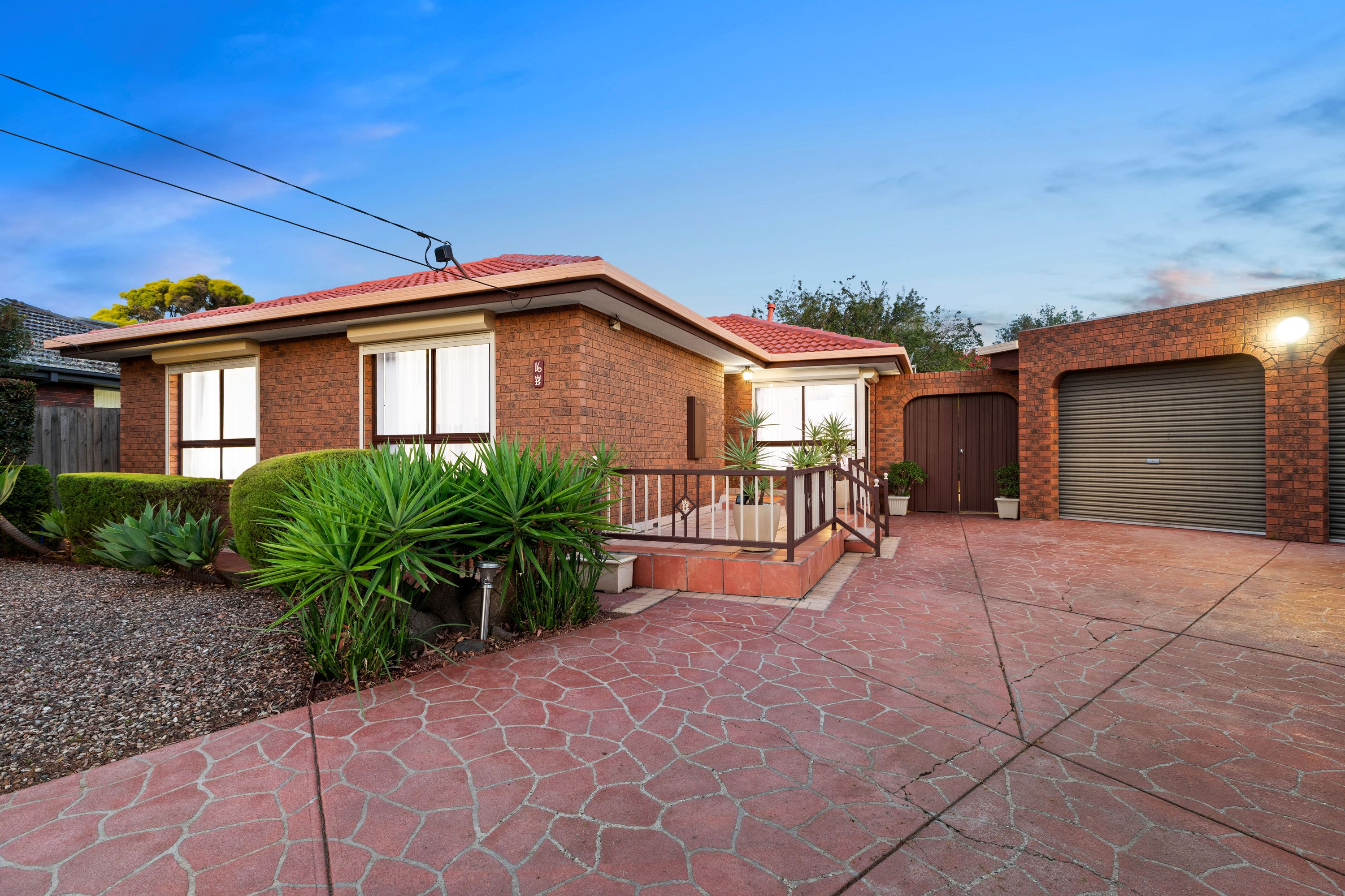 16 Maynard Place, Kings Park VIC 3021, Kings Park - Thumbnail 2