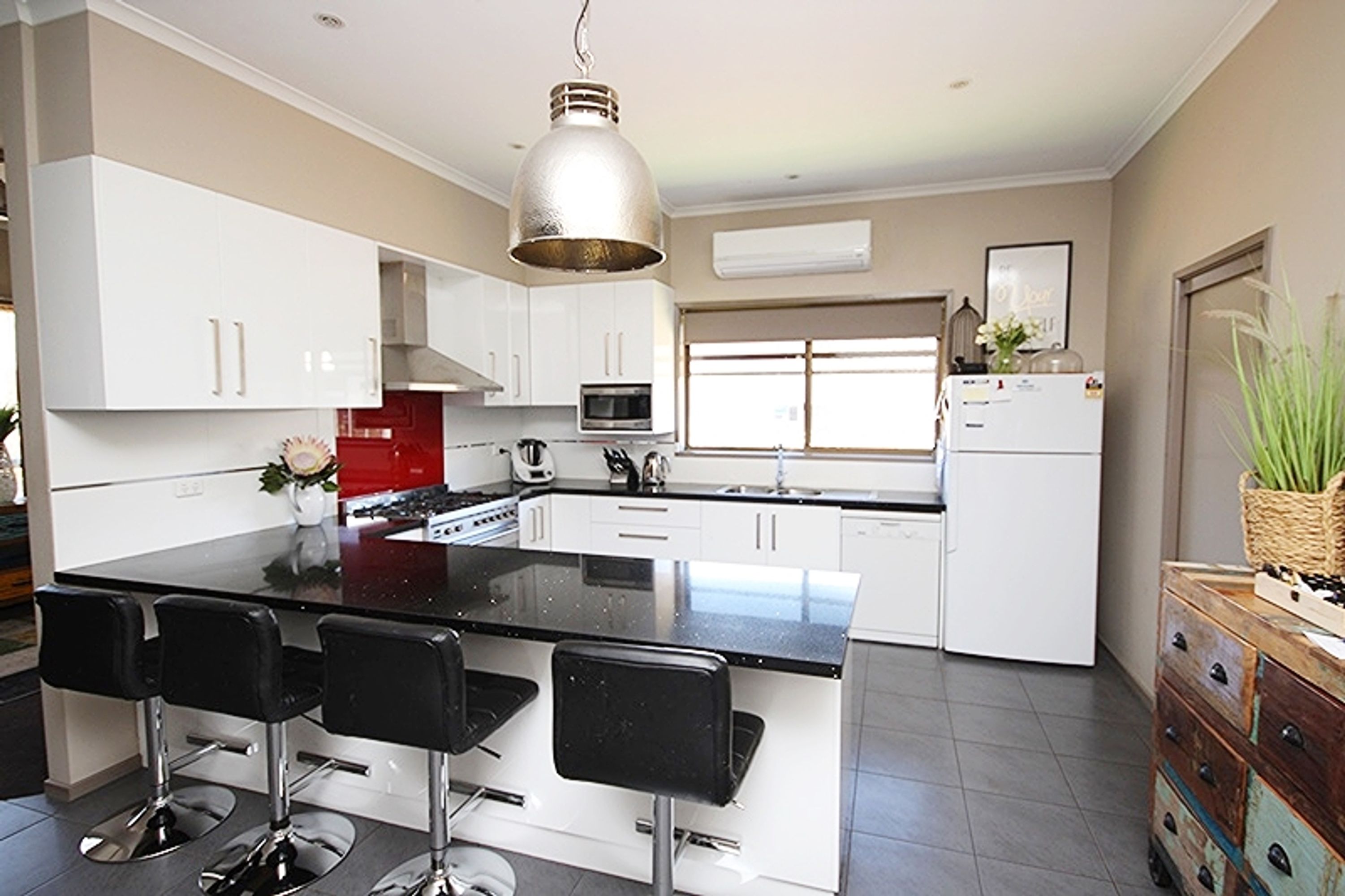 64-66 Main Street, Goroke VIC 3412, Goroke - Thumbnail 2