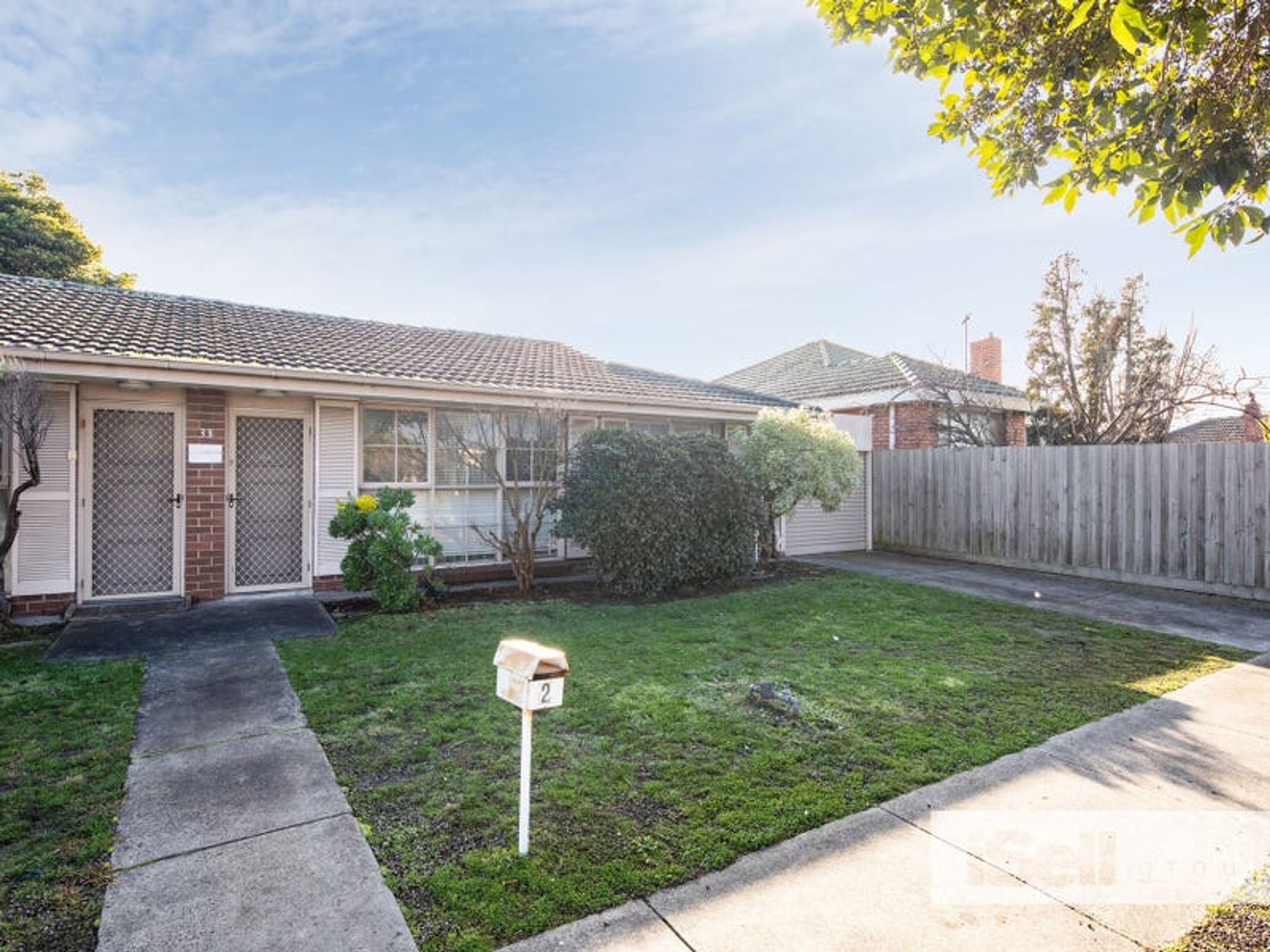 2/33 Windsor Avenue