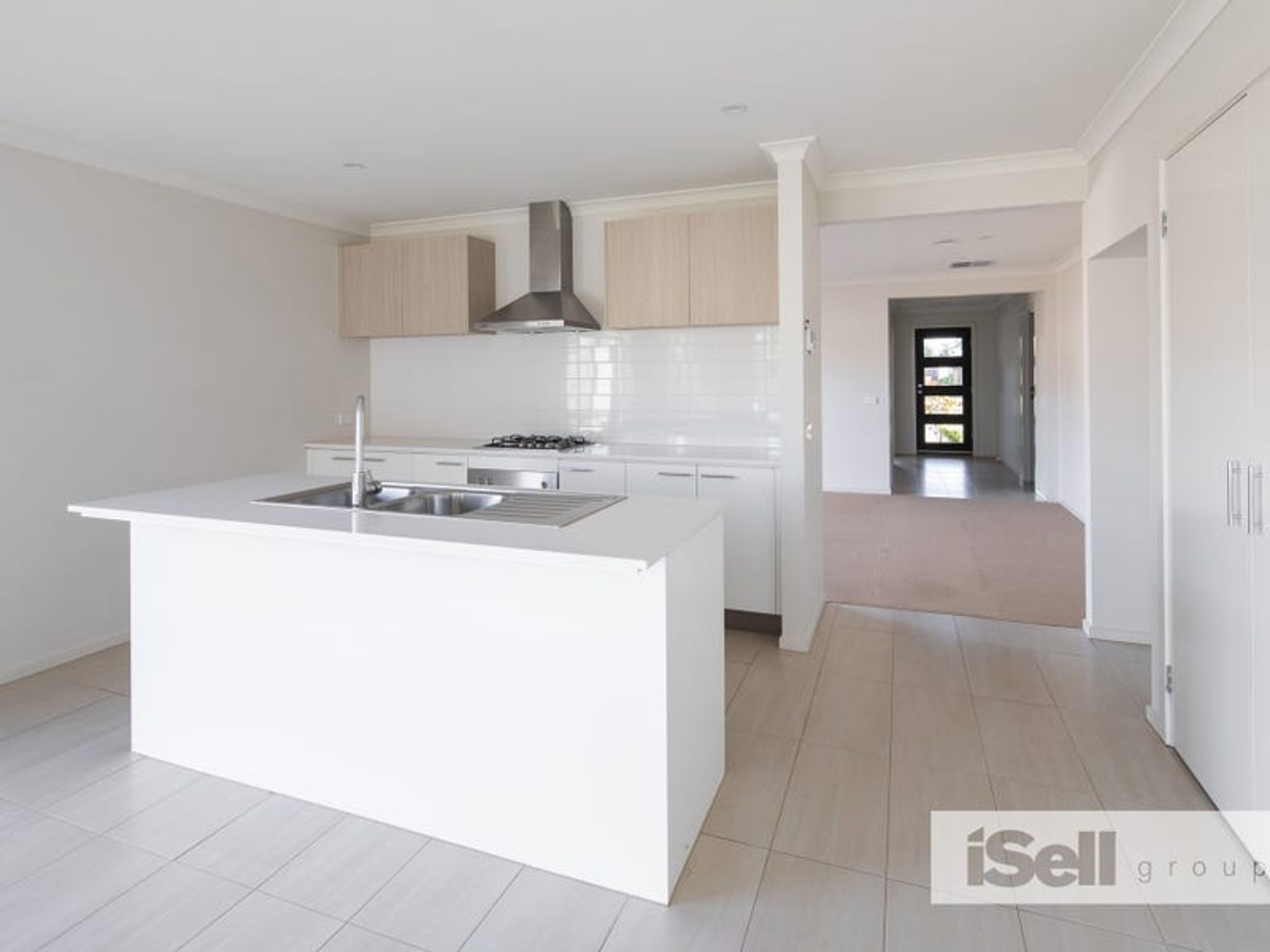 181 Mountainview Boulevard, Cranbourne North - Thumbnail 3