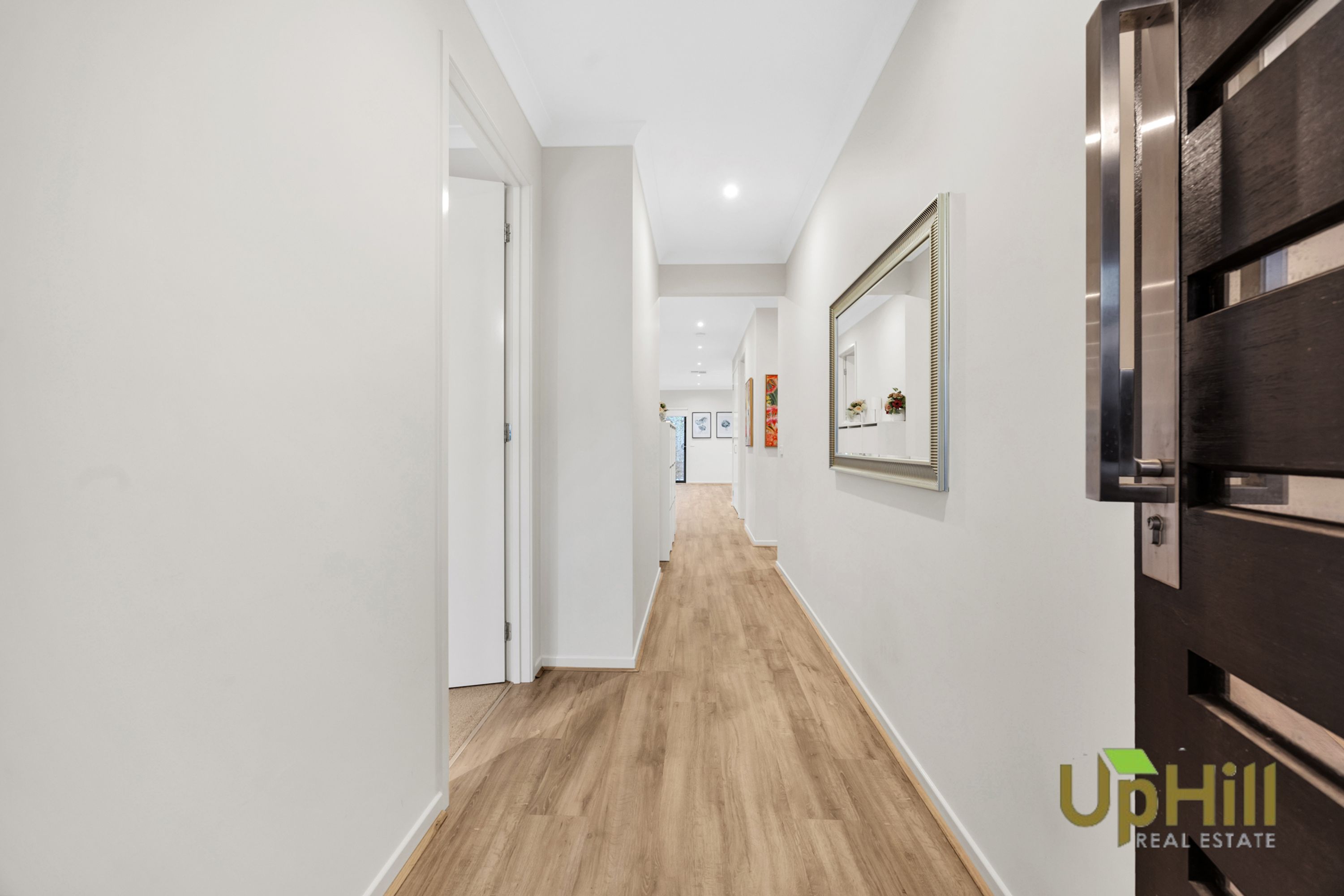 5 Graziers Crescent, Clyde North - Thumbnail 2
