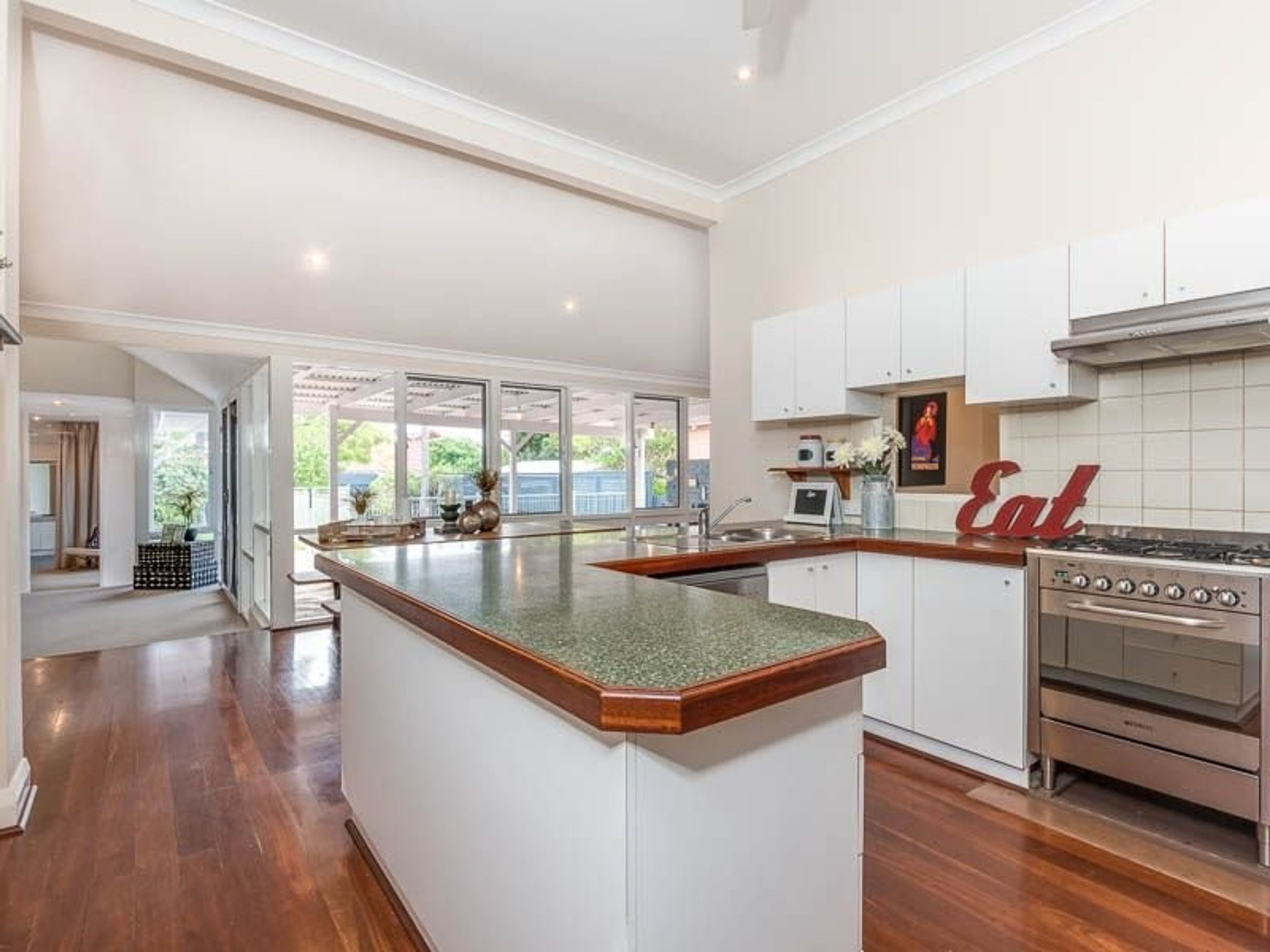 103 McKenzie Street, Wembley - Thumbnail 6