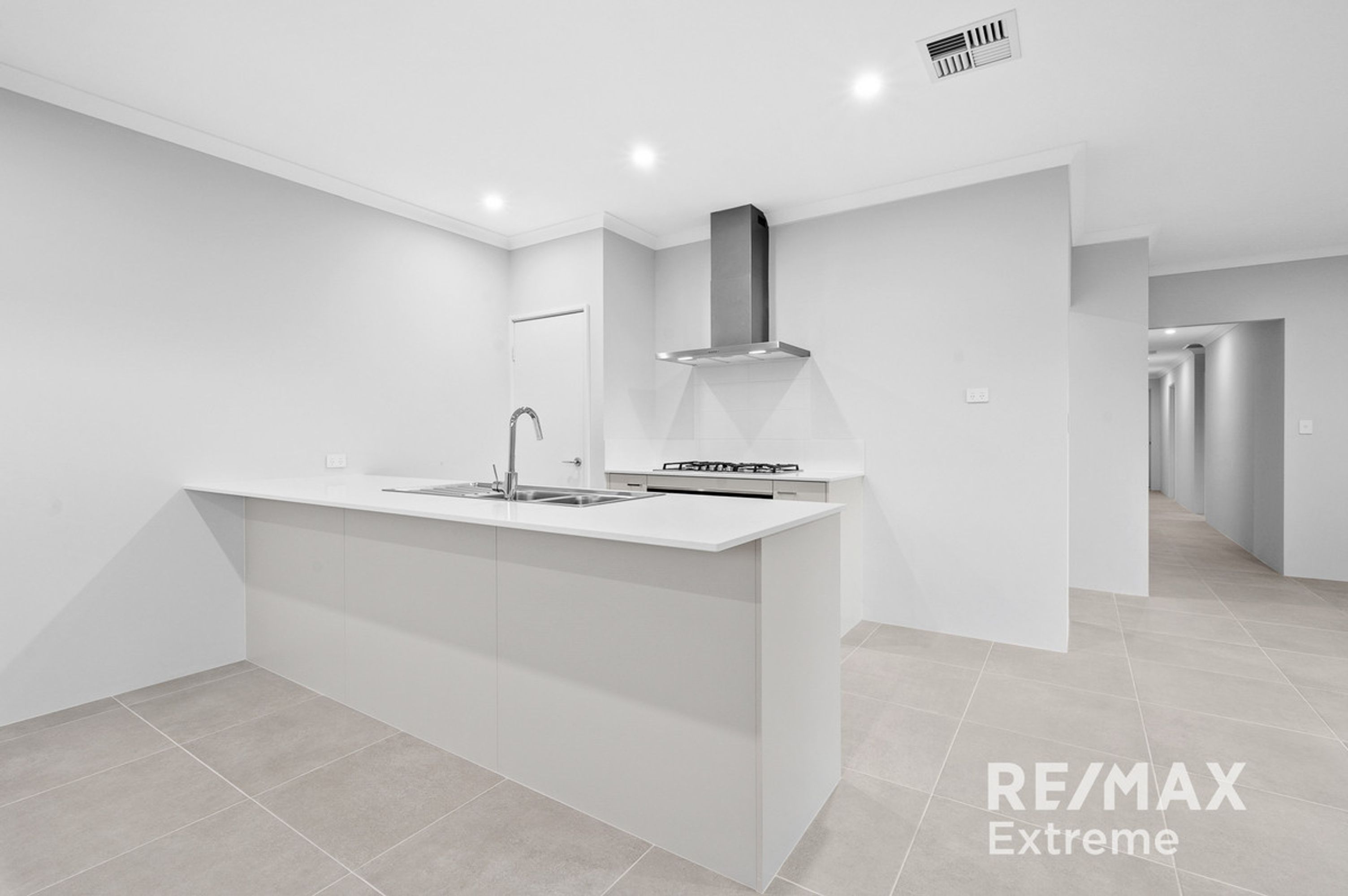 30 Regency Avenue, Baldivis - Thumbnail 2