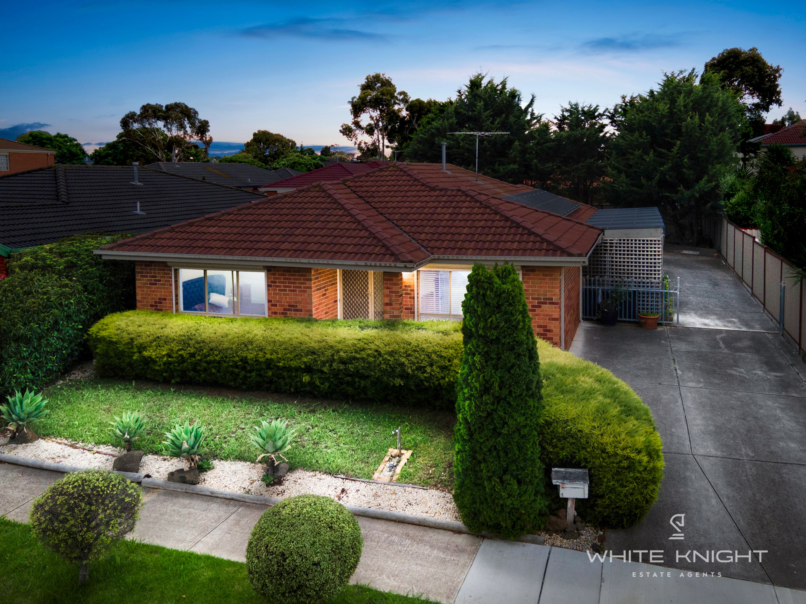 4 Tannaroo Crescent, Delahey VIC 3037, Delahey - Thumbnail 2