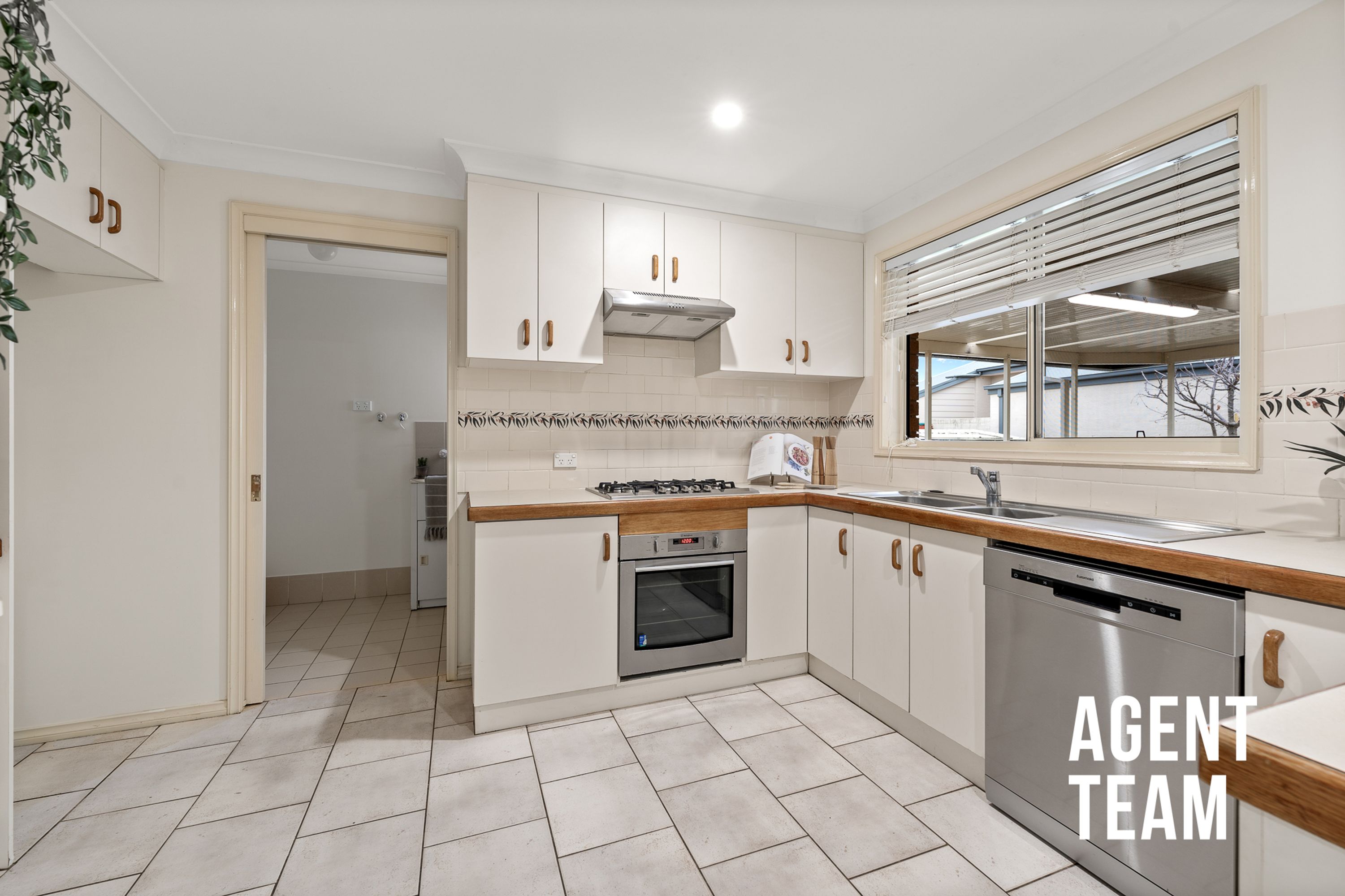 43 Magenta Square, Amaroo - Thumbnail 4